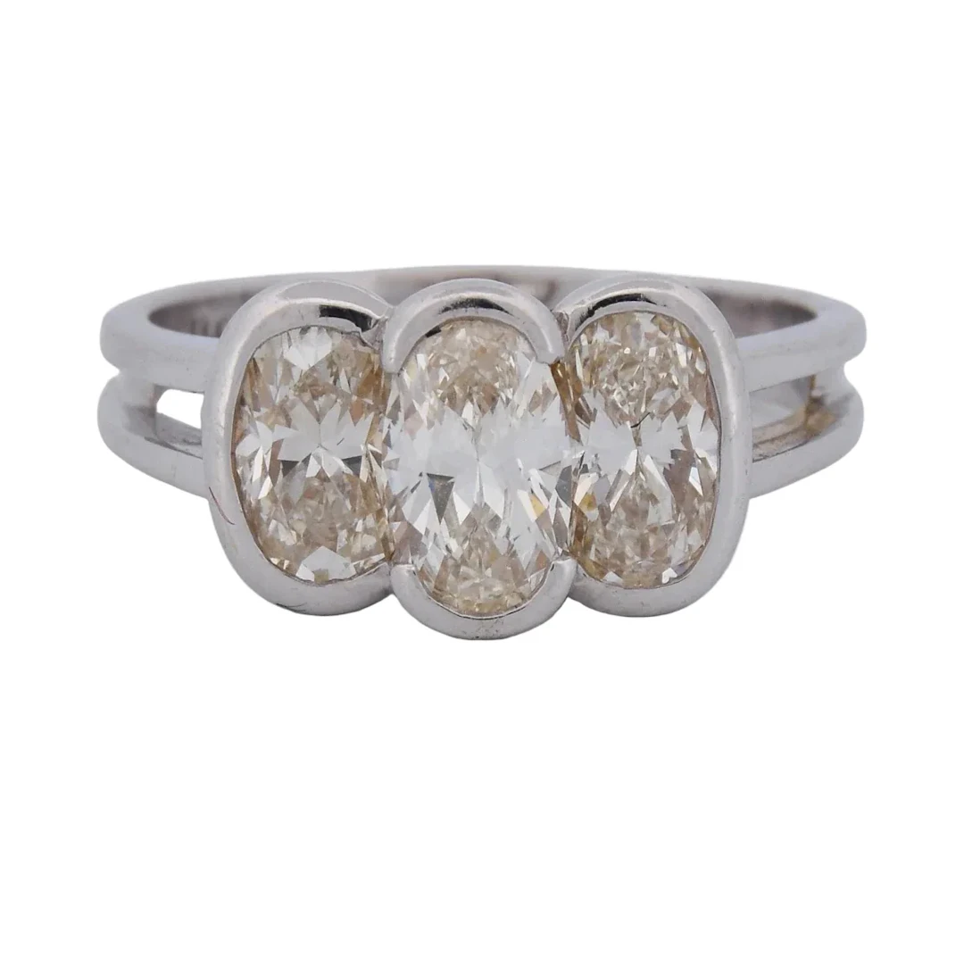Bague Trilogie en or blanc et diamants