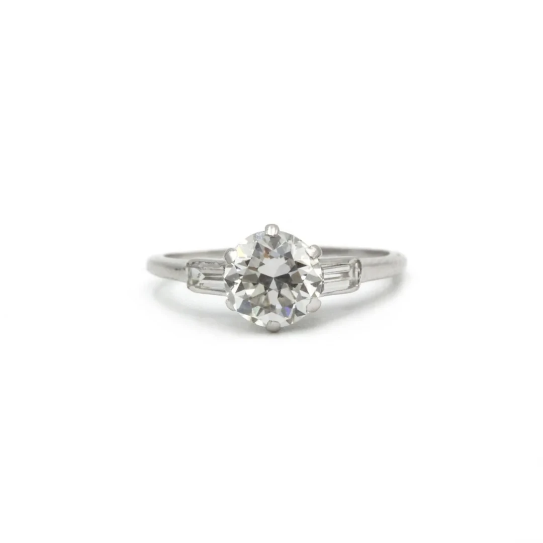 Ring Solitaire in white gold and diamonds