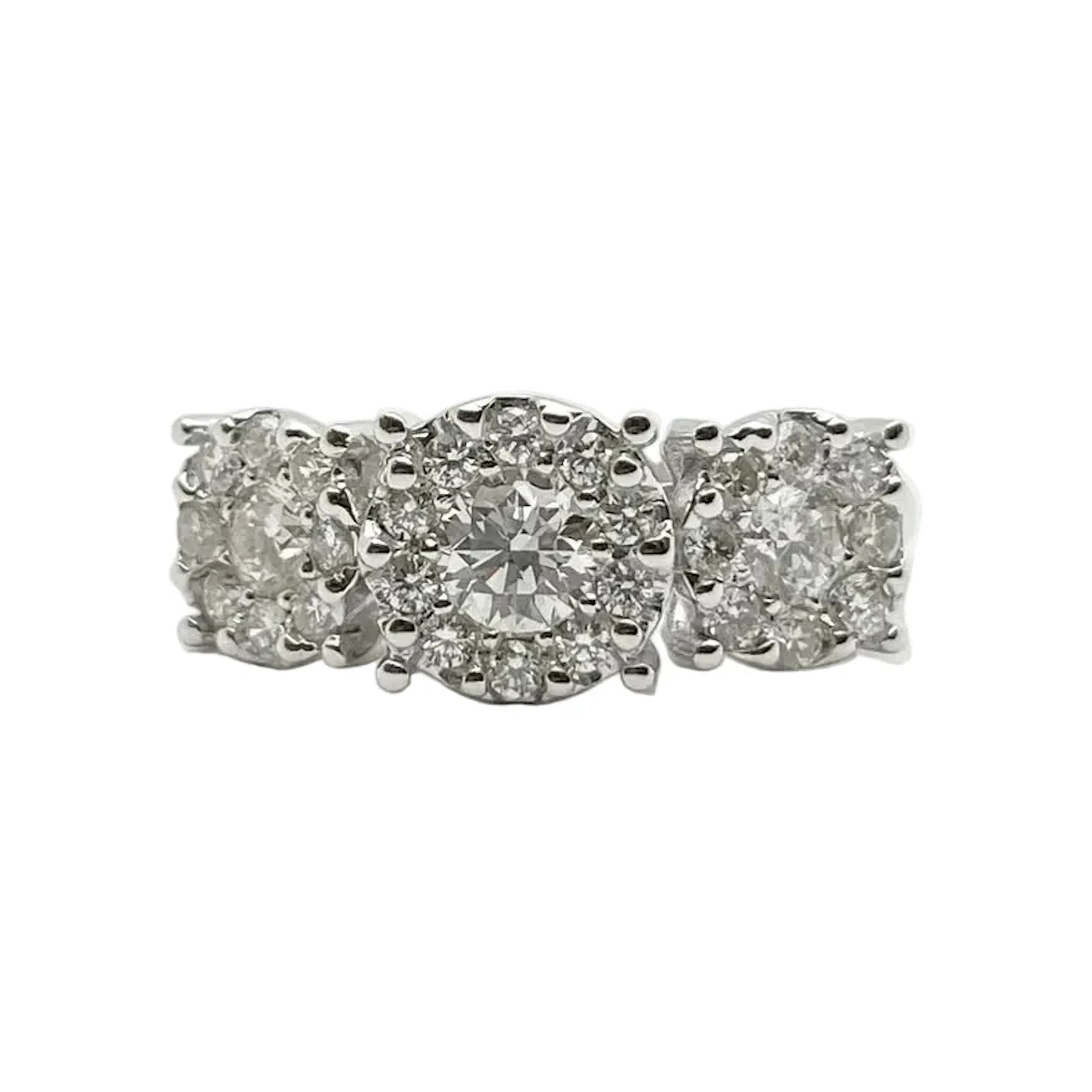 Trilogy Ring in White Gold and Diamonds