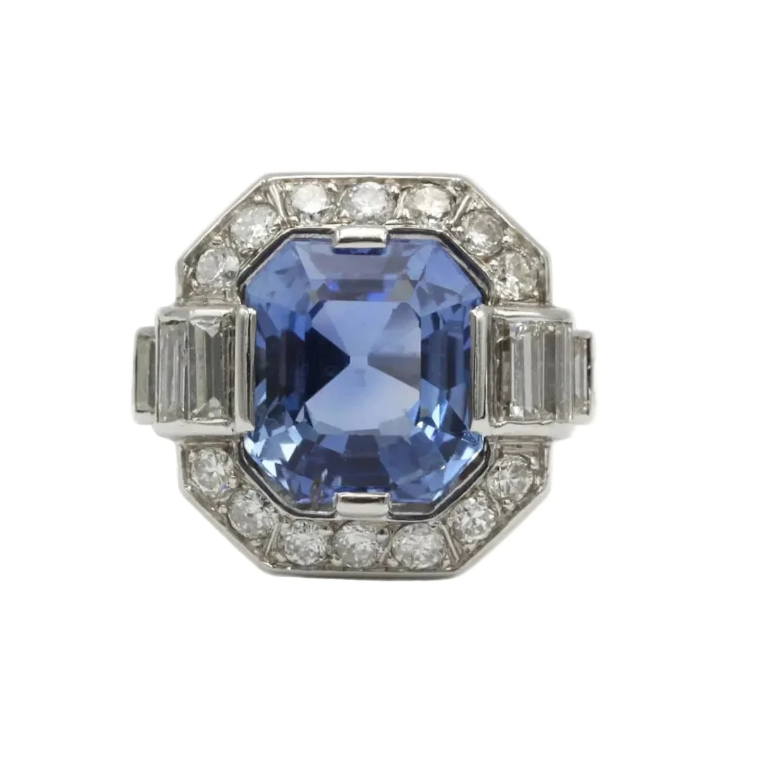 Ring Surroundings in paltinium, sapphire and diamonds