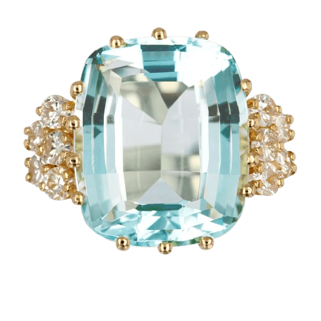 Cocktail ring in yellow gold, aquamarine and diamonds