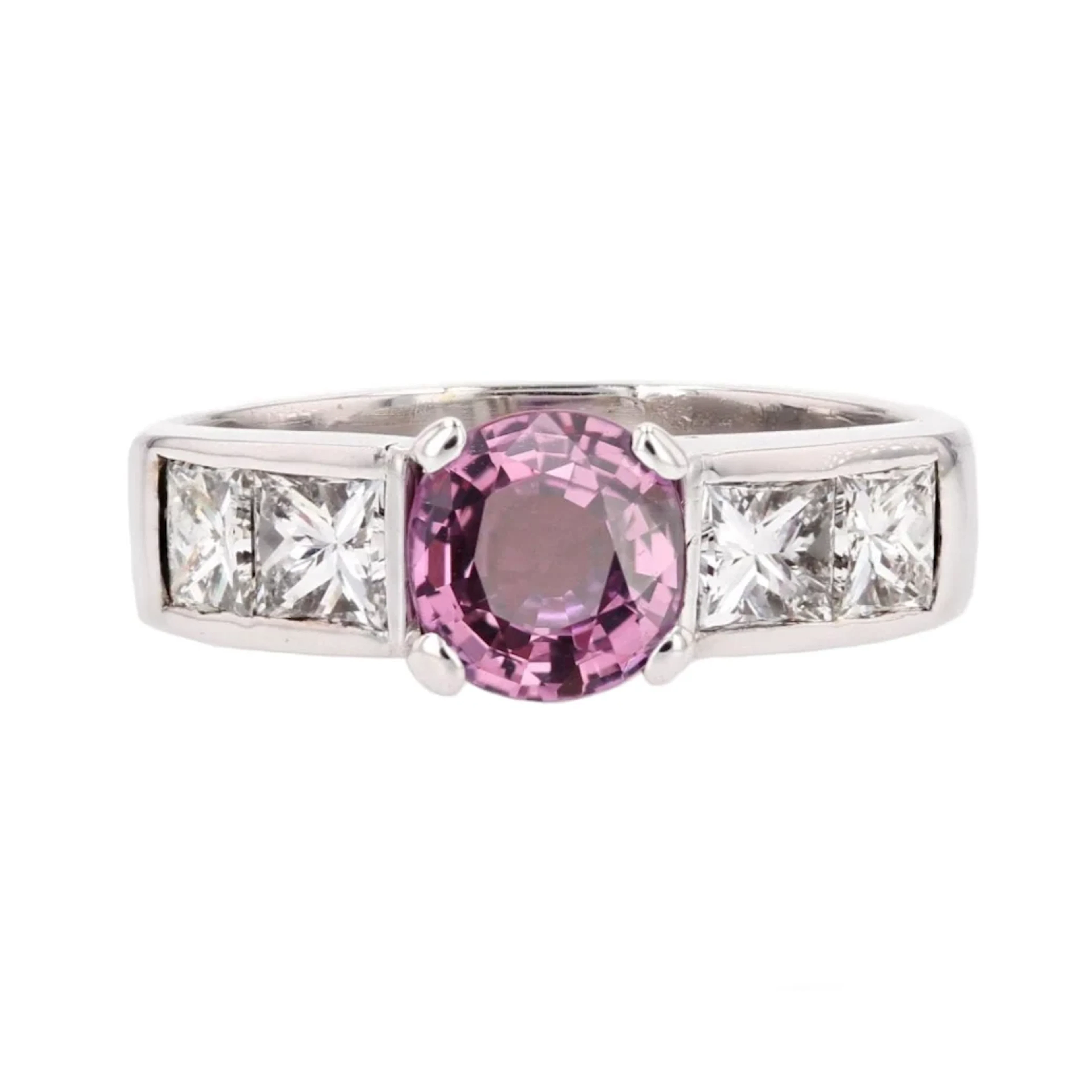 Bague Trilogie en or blanc, saphir rose, et diamants