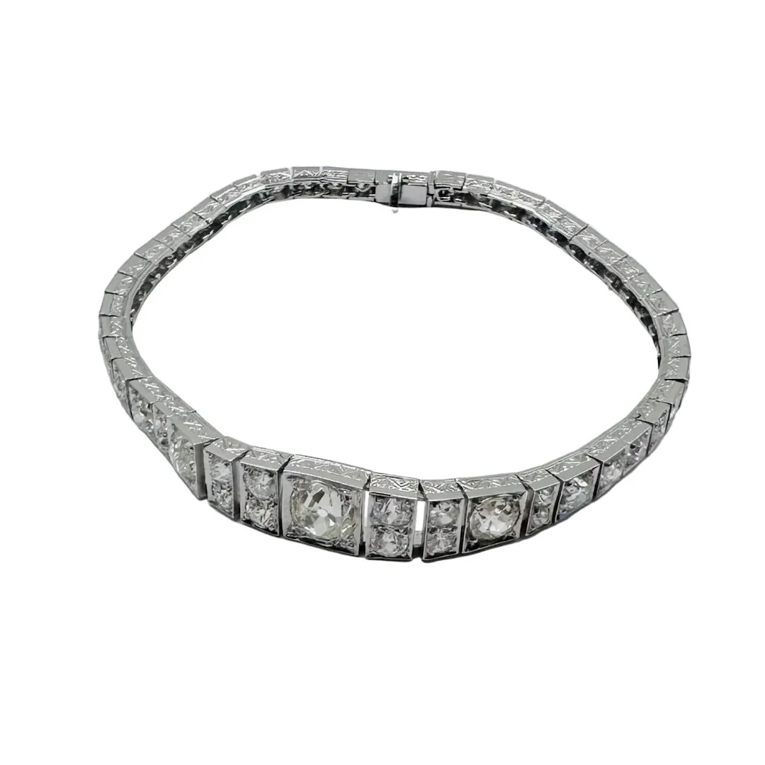 Bracelet Ligne in Platinum and Diamonds