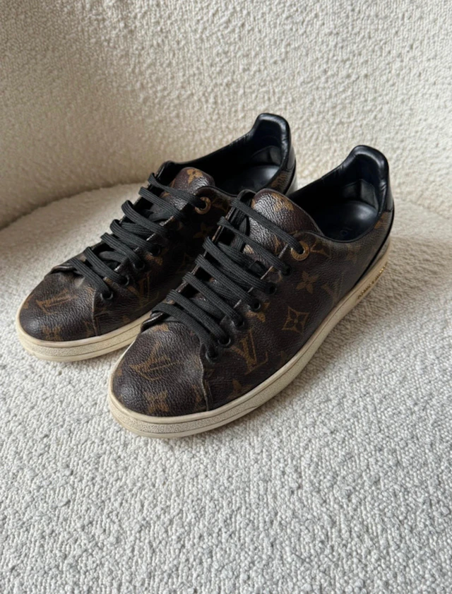 Louis Vuitton · Sneakers · Leather