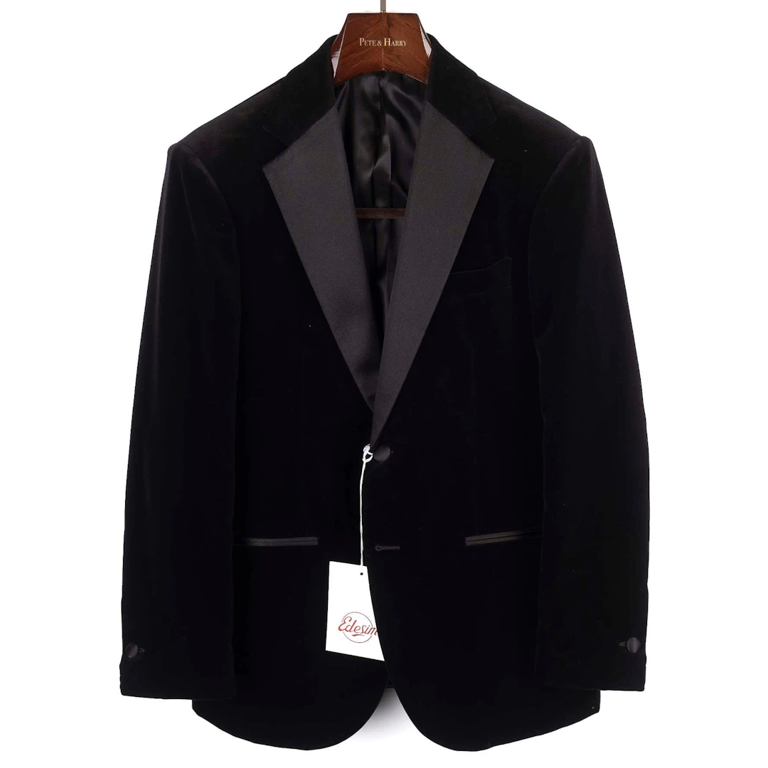 Est Retail Price 10 000 SEK - Neapolitan Hand Tailored Black Velvet
