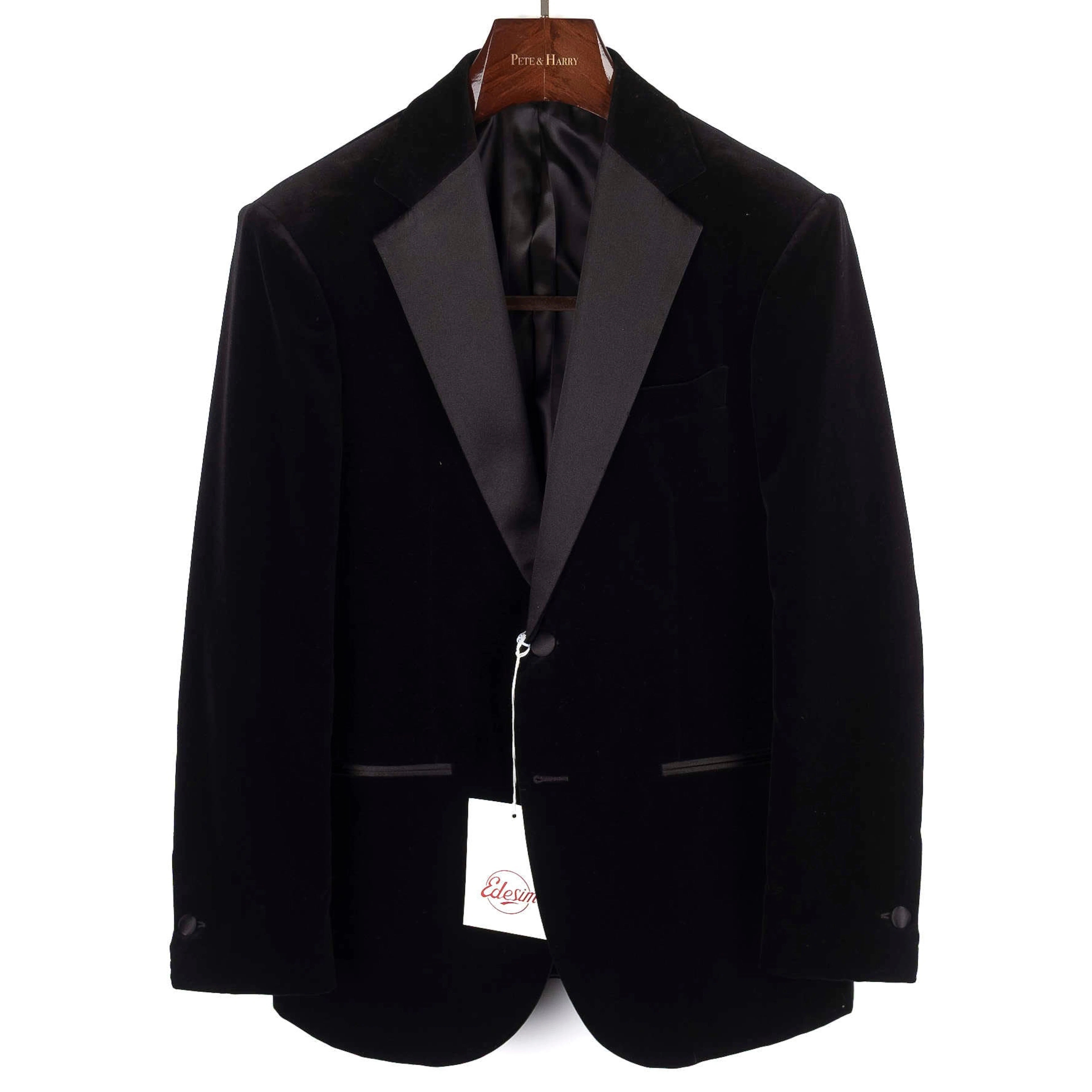 Est Retail Price 10 000 SEK - Neapolitan Hand Tailored Black Velvet