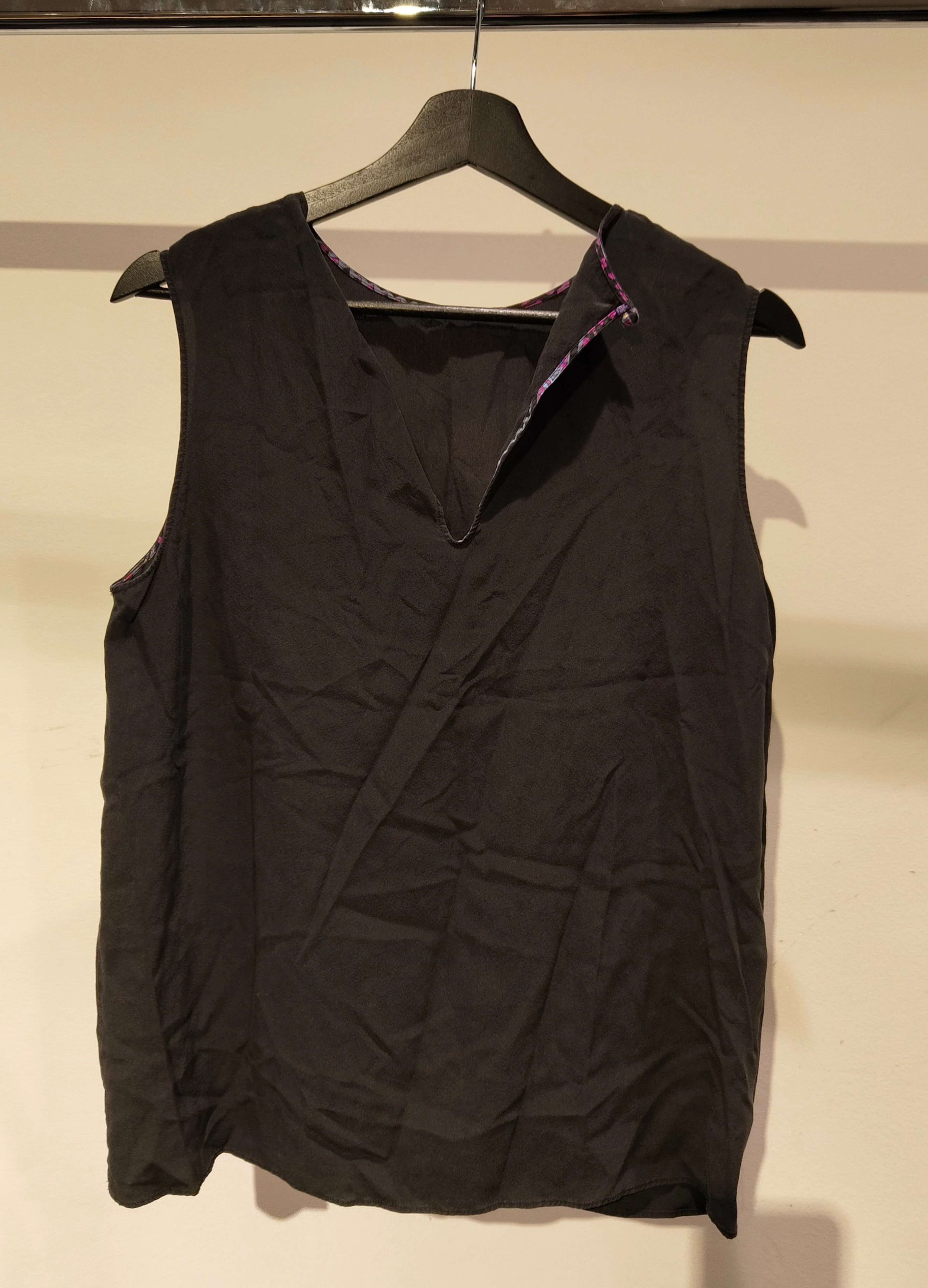 Emilio Lanzetti · Tops