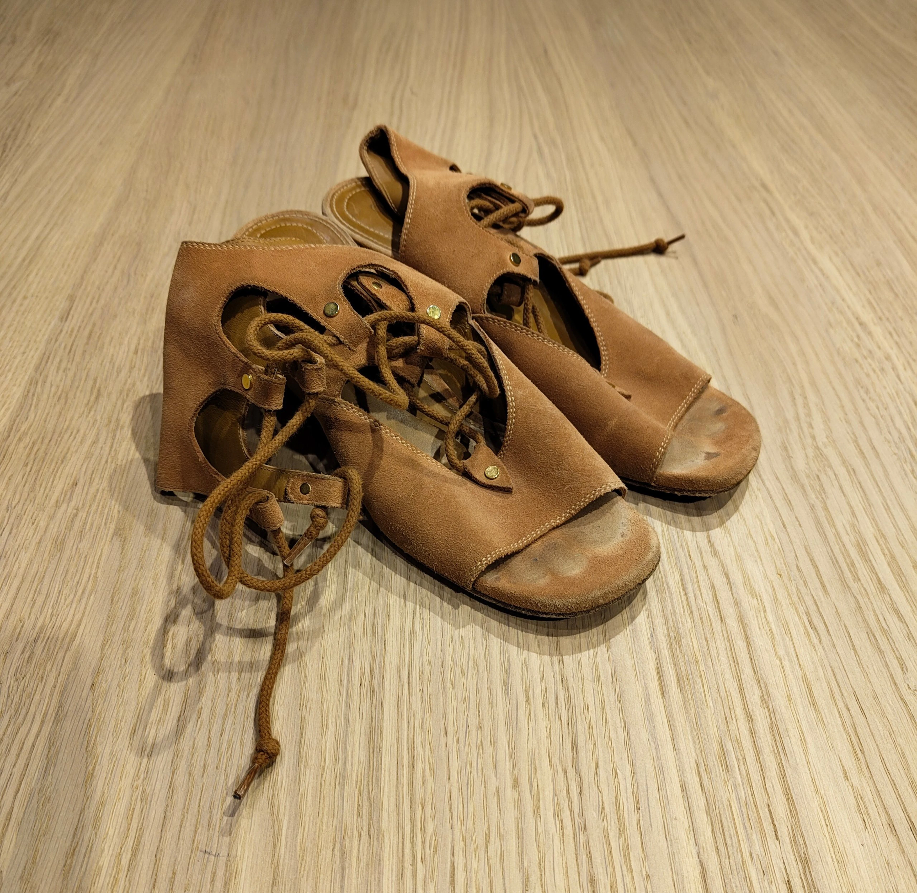 Chloé · Sandals · Suede