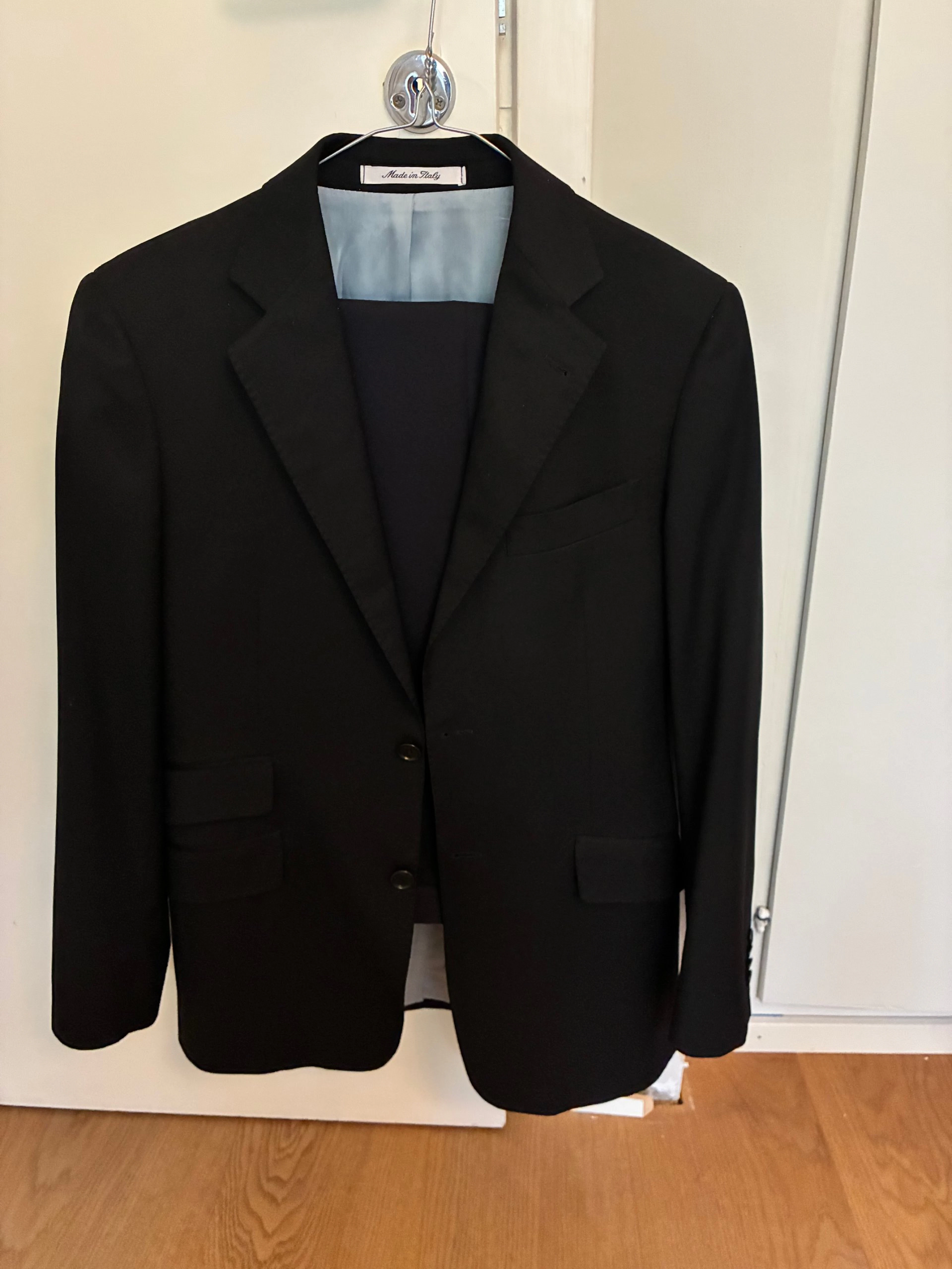 Rose & Born · Suits