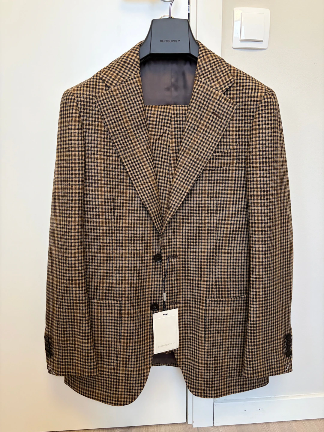 Suitsupply · Suits · Cashmere