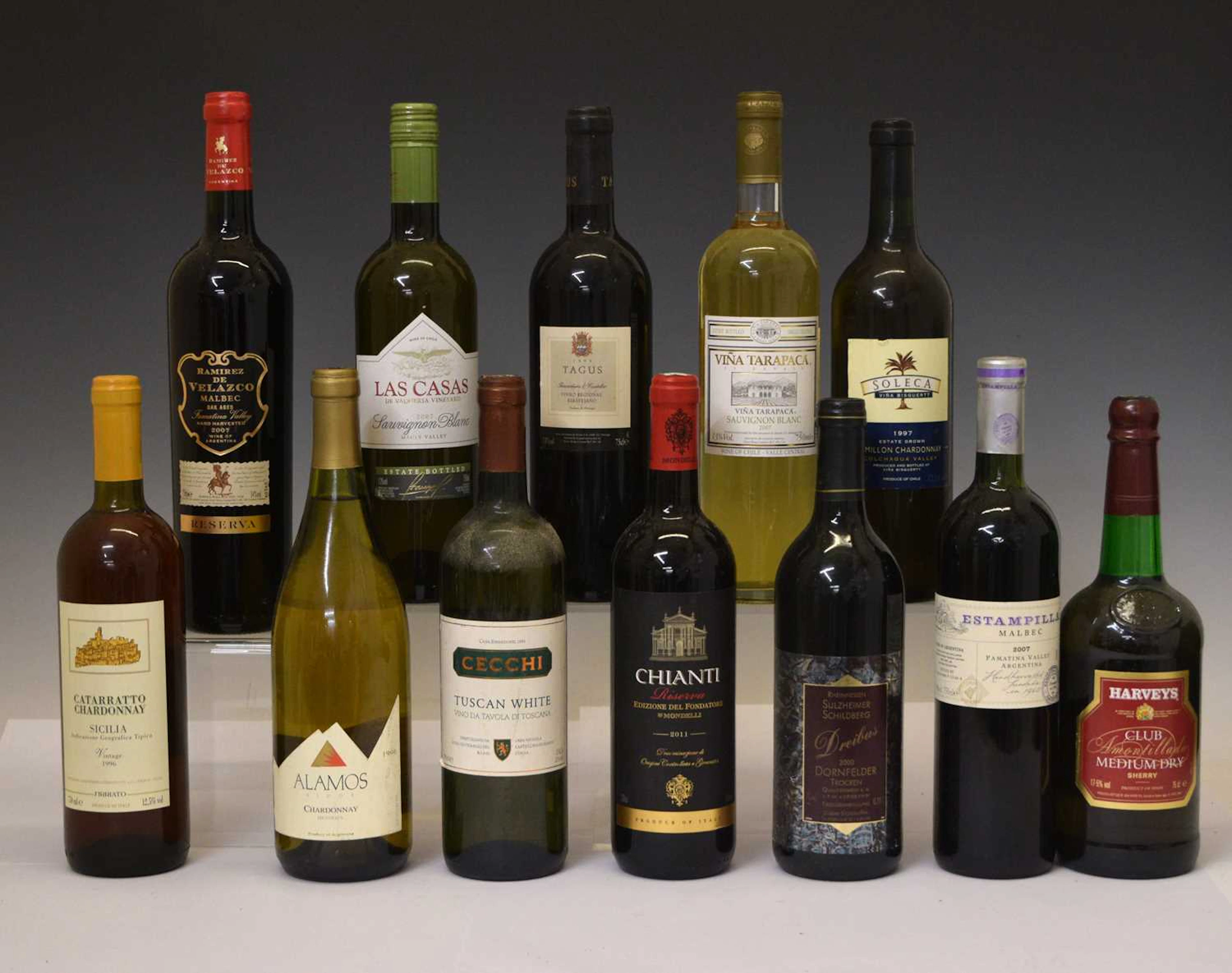 Collection of table wins, etc, 12 bottles
