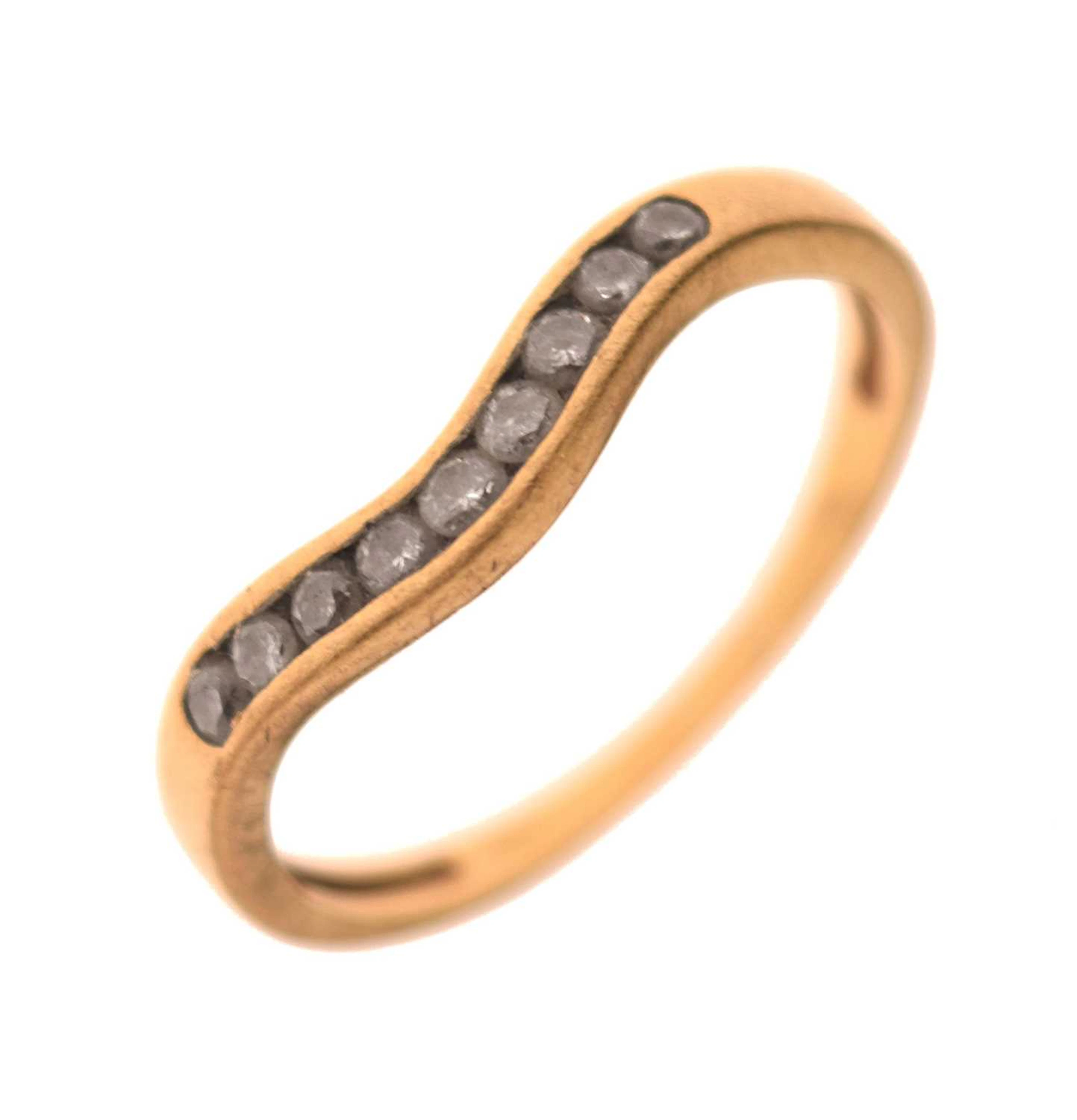 Diamond set 18ct gold shaped wedding ring