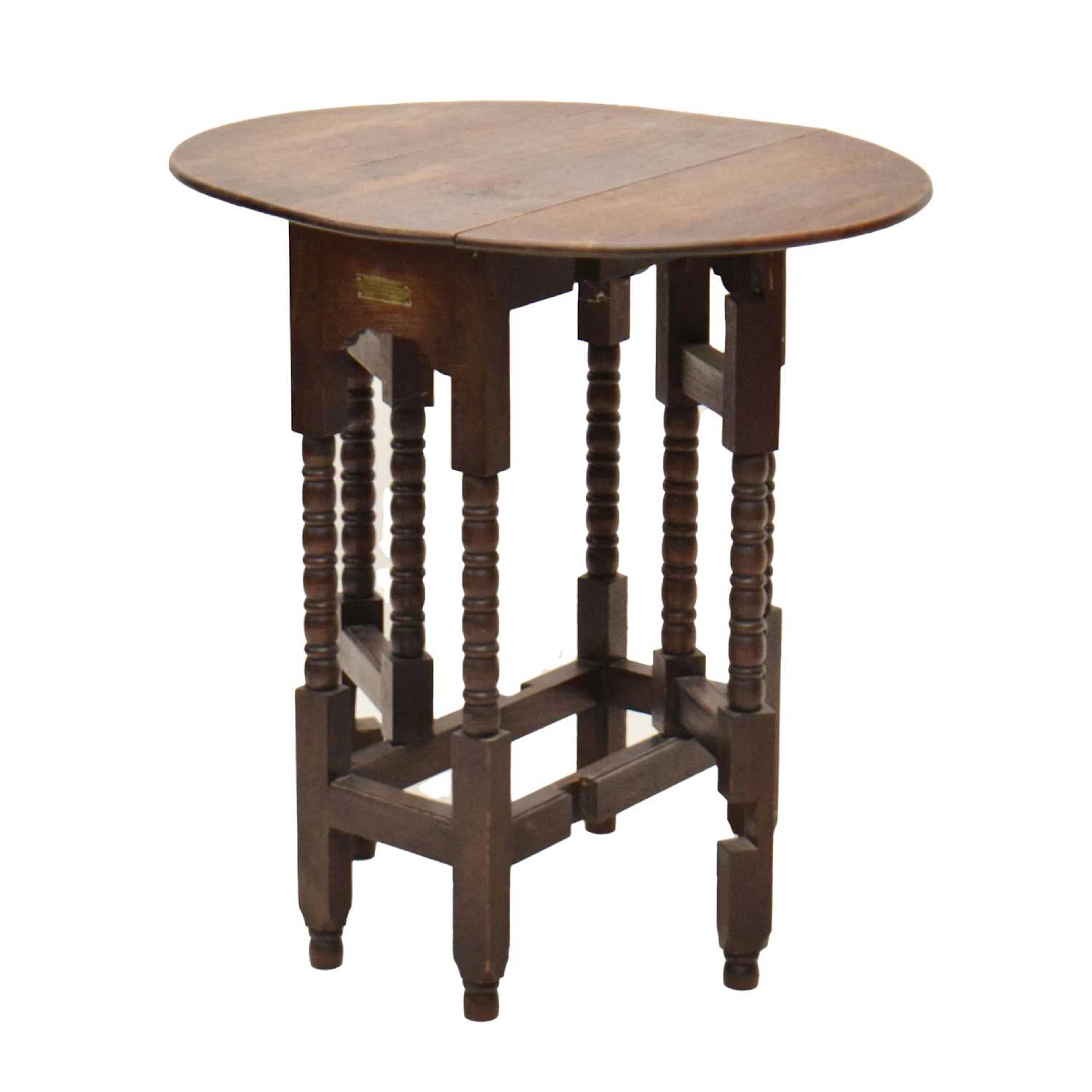 Royal Commemorative Interest - Small oak gateleg table, Queen Victoria's