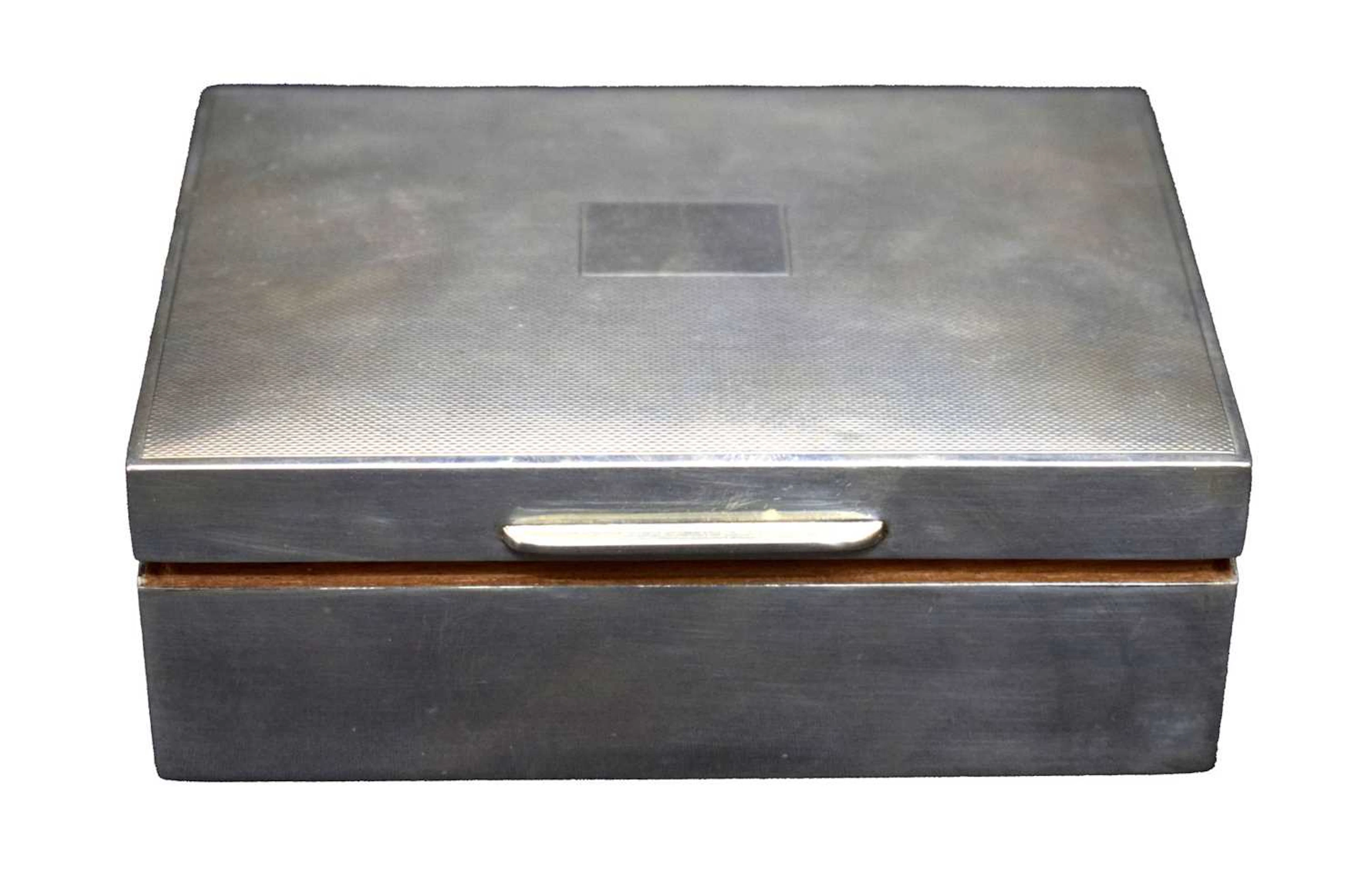 Elizabeth II silver mounted table-top box with engine-turned decoration