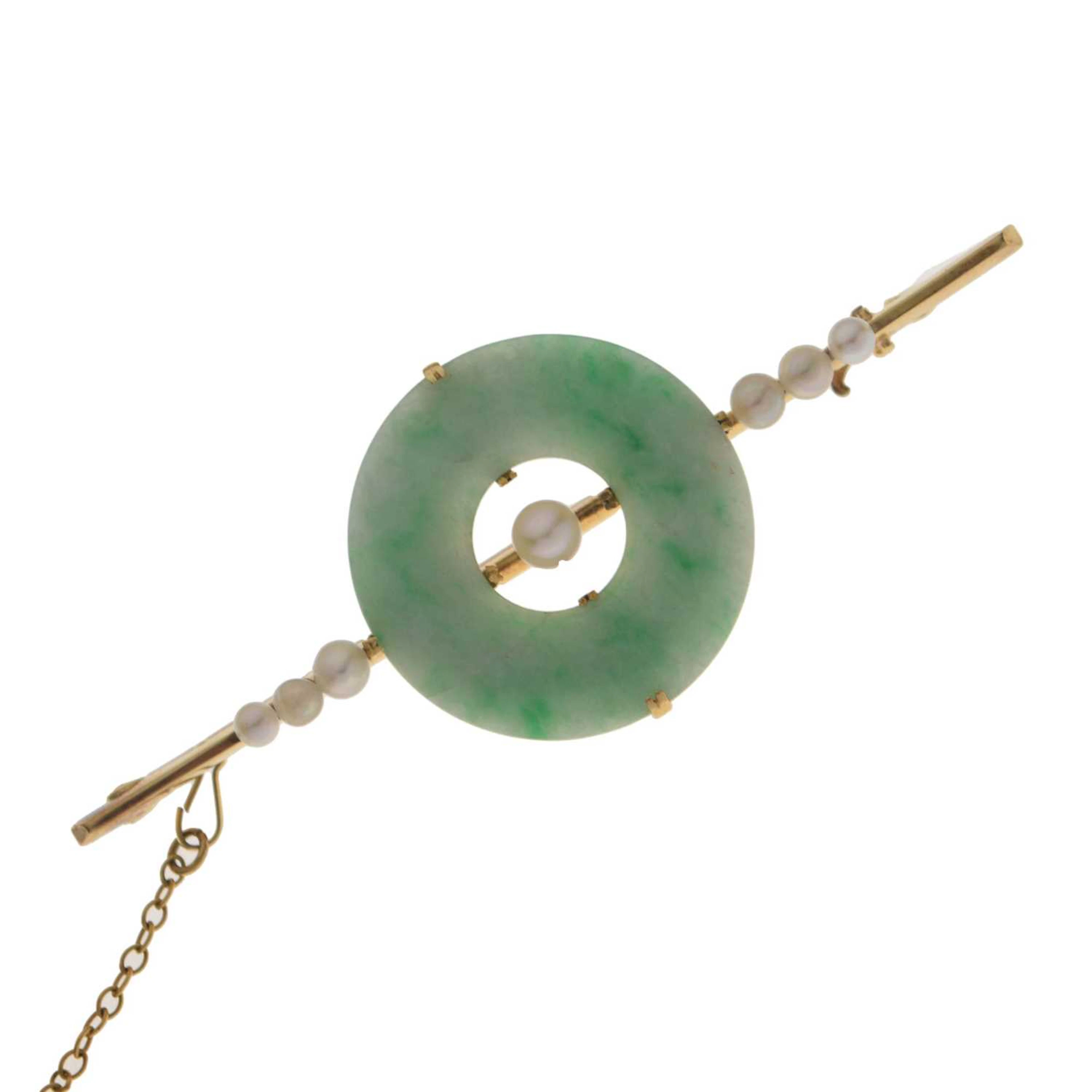 Early 20th century jade and seed pearl yellow metal brooch