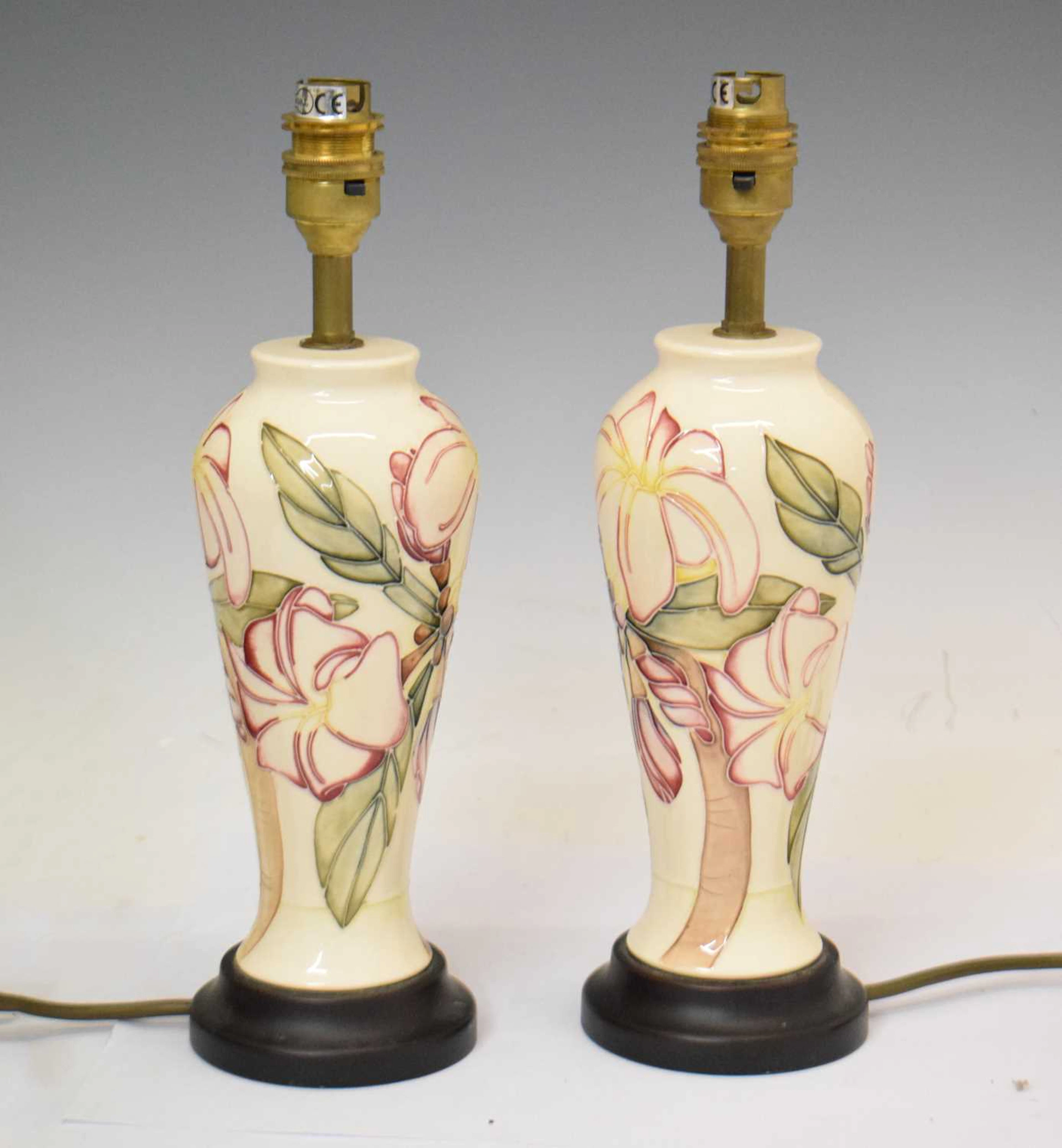 Moorcroft Pottery - Pair of table lamps in the 'Frangipani' pattern