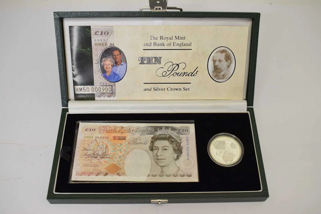 Elizabeth II GB Ten Pounds and Silver Crown Set, 1997