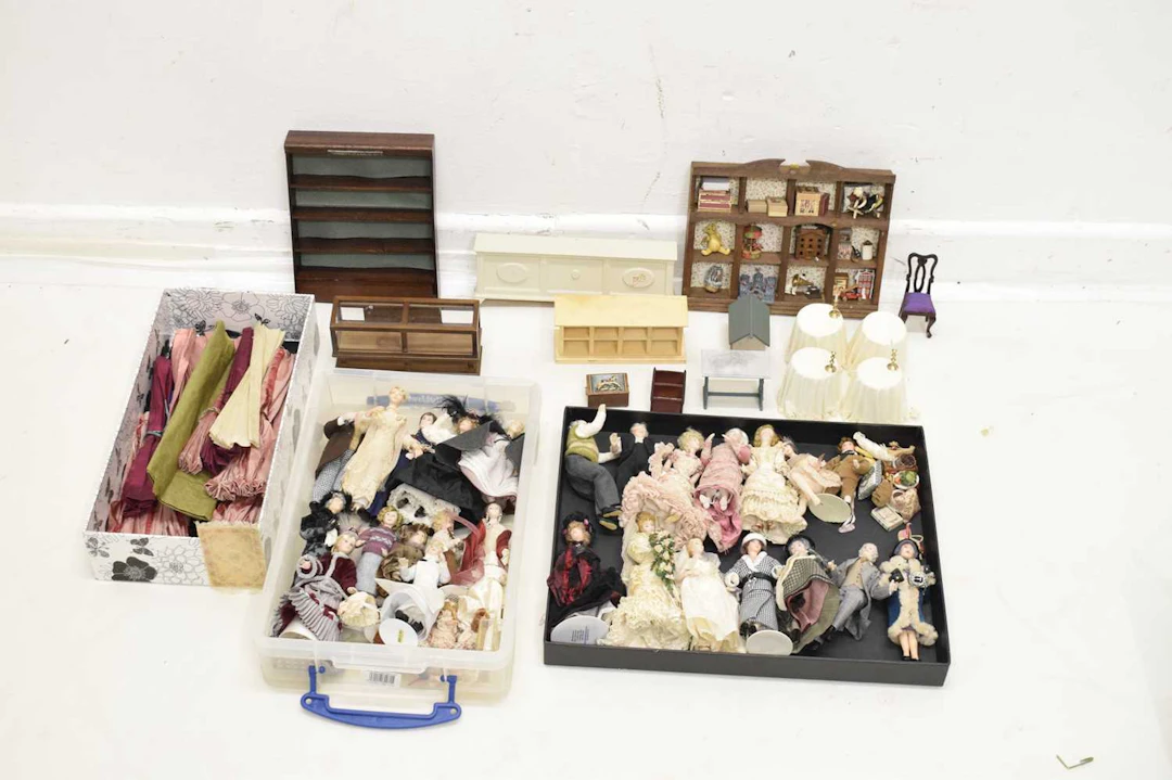 Quantity of modern ceramic dolls and accessories