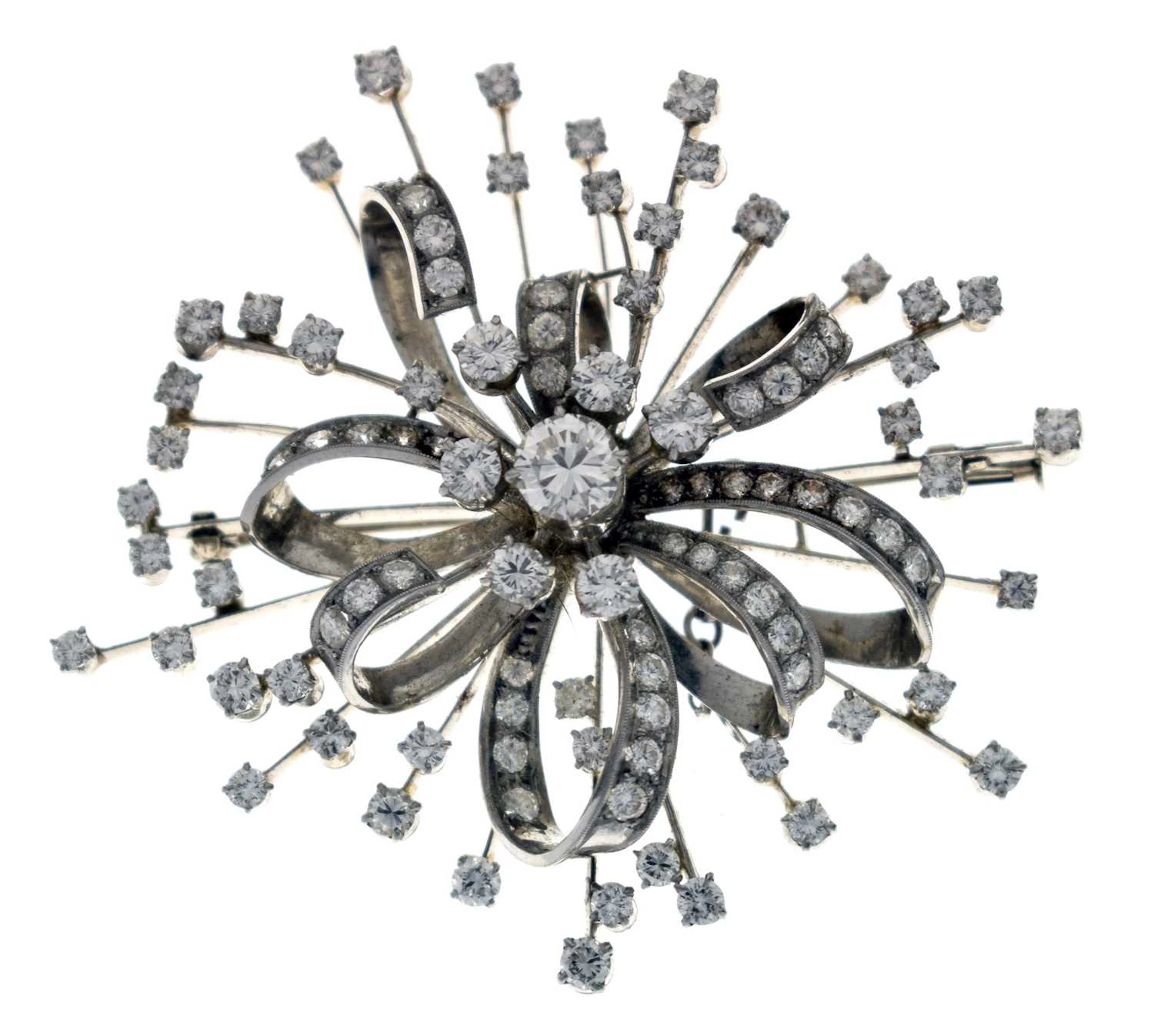 Early-mid 20th century diamond platinum sunburst brooch