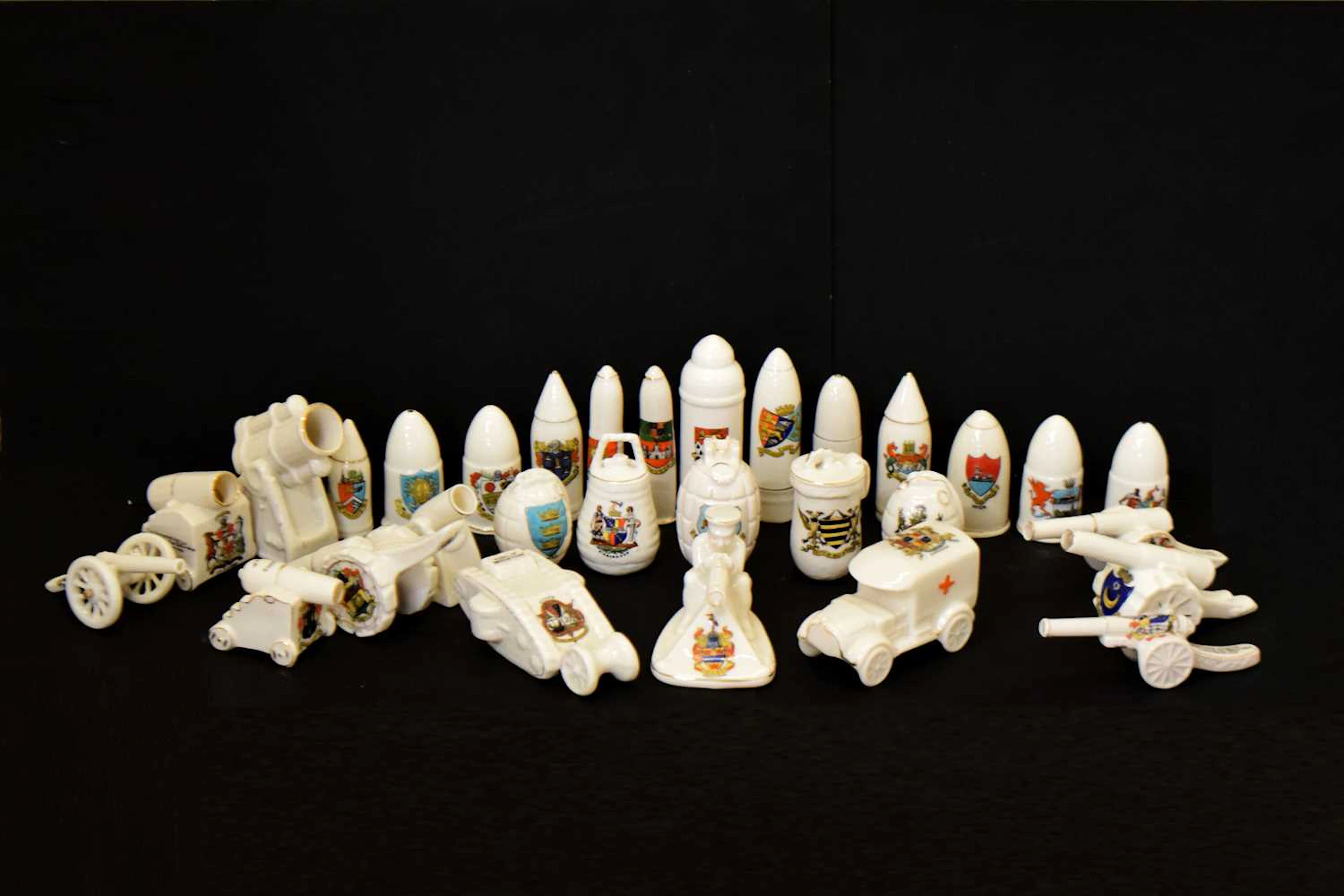 First World War Interest - Collection of Great War related crested china