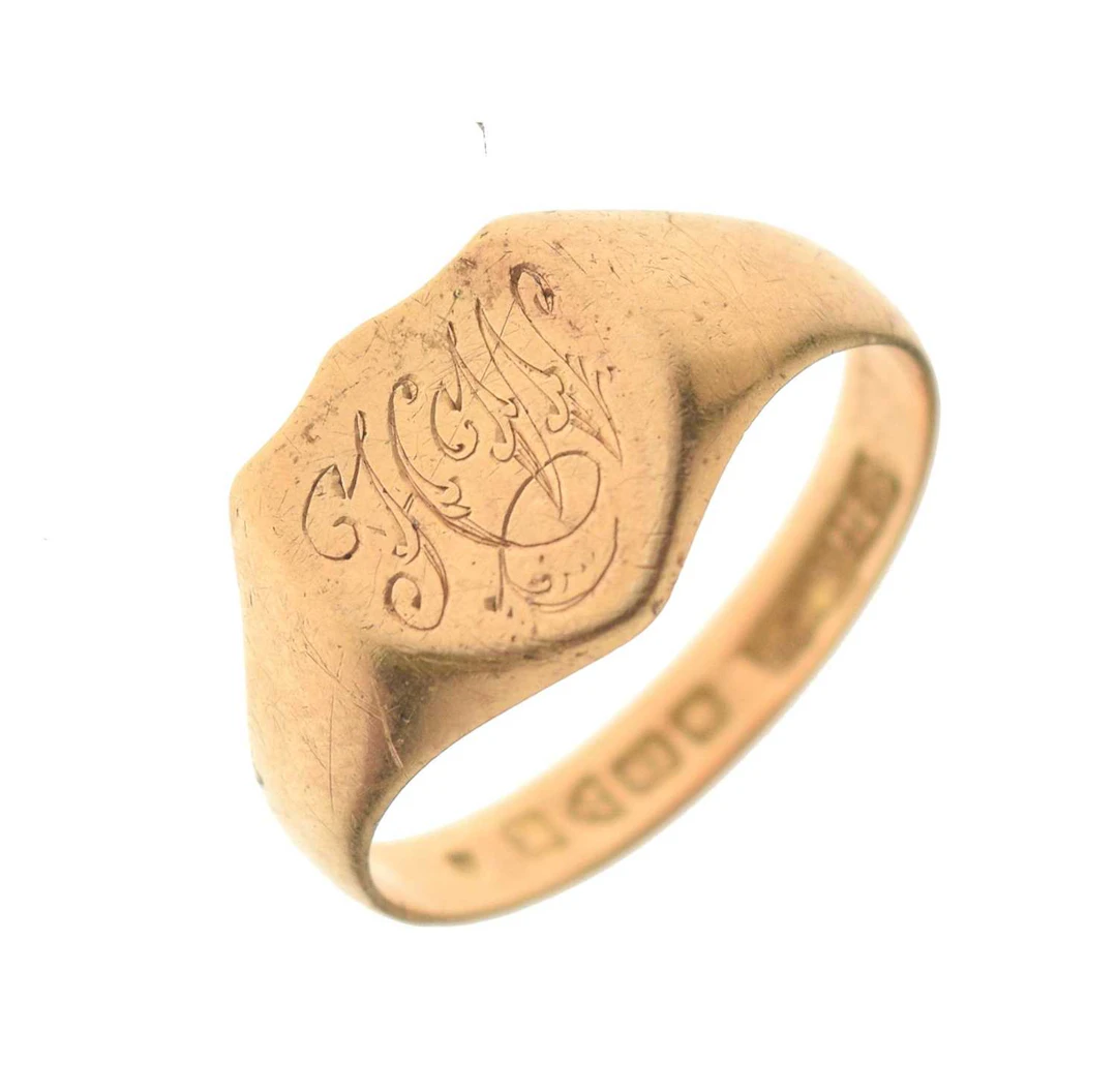 18ct gold signet ring
