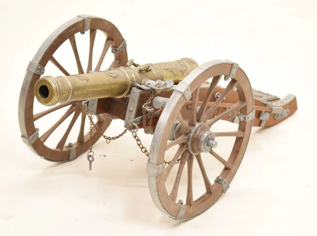 Decorative scale model of 18th century Louis XIV French field cannon