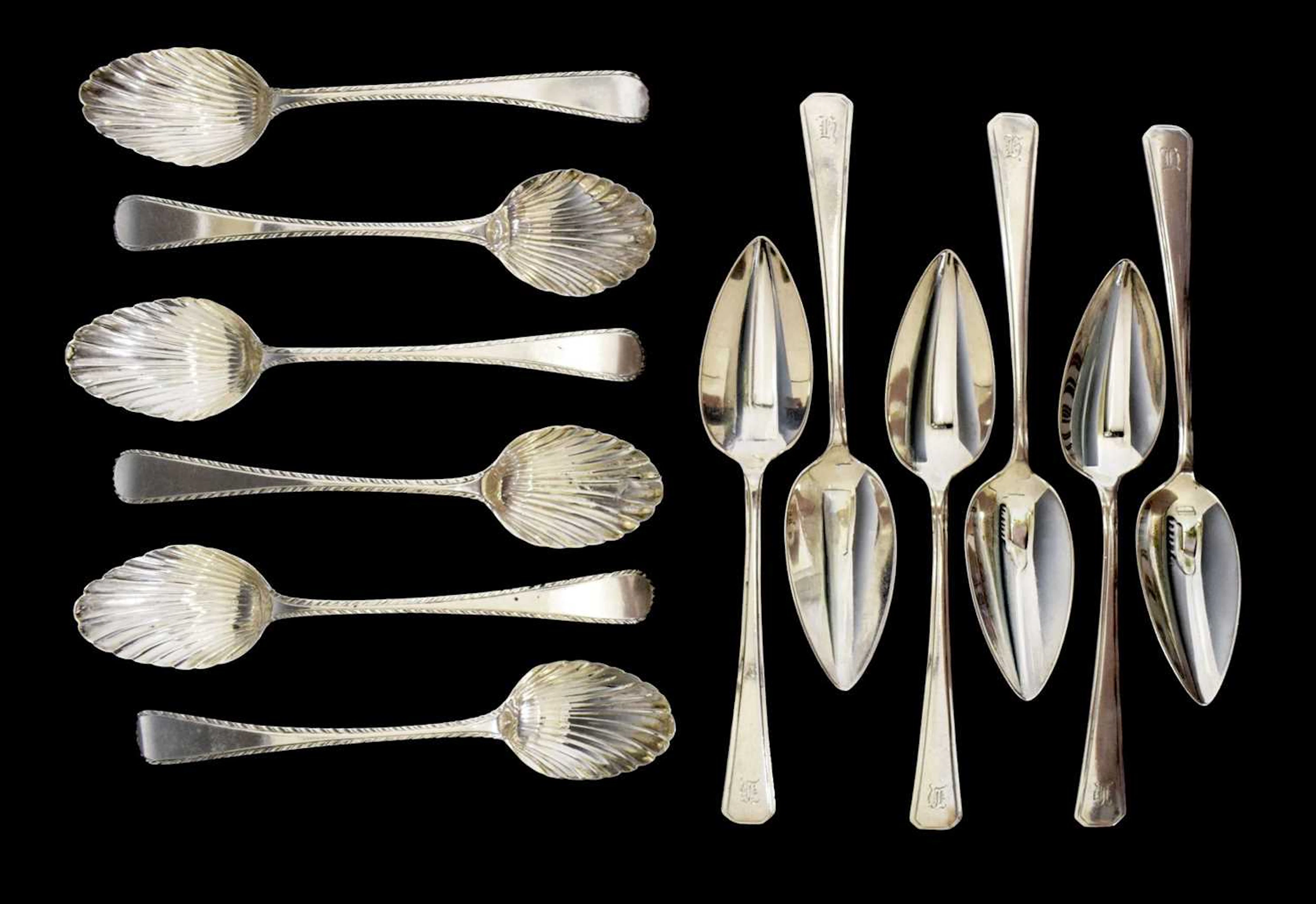 Set of George IV teaspoons, and a set of George VI silver grapefruit spoons