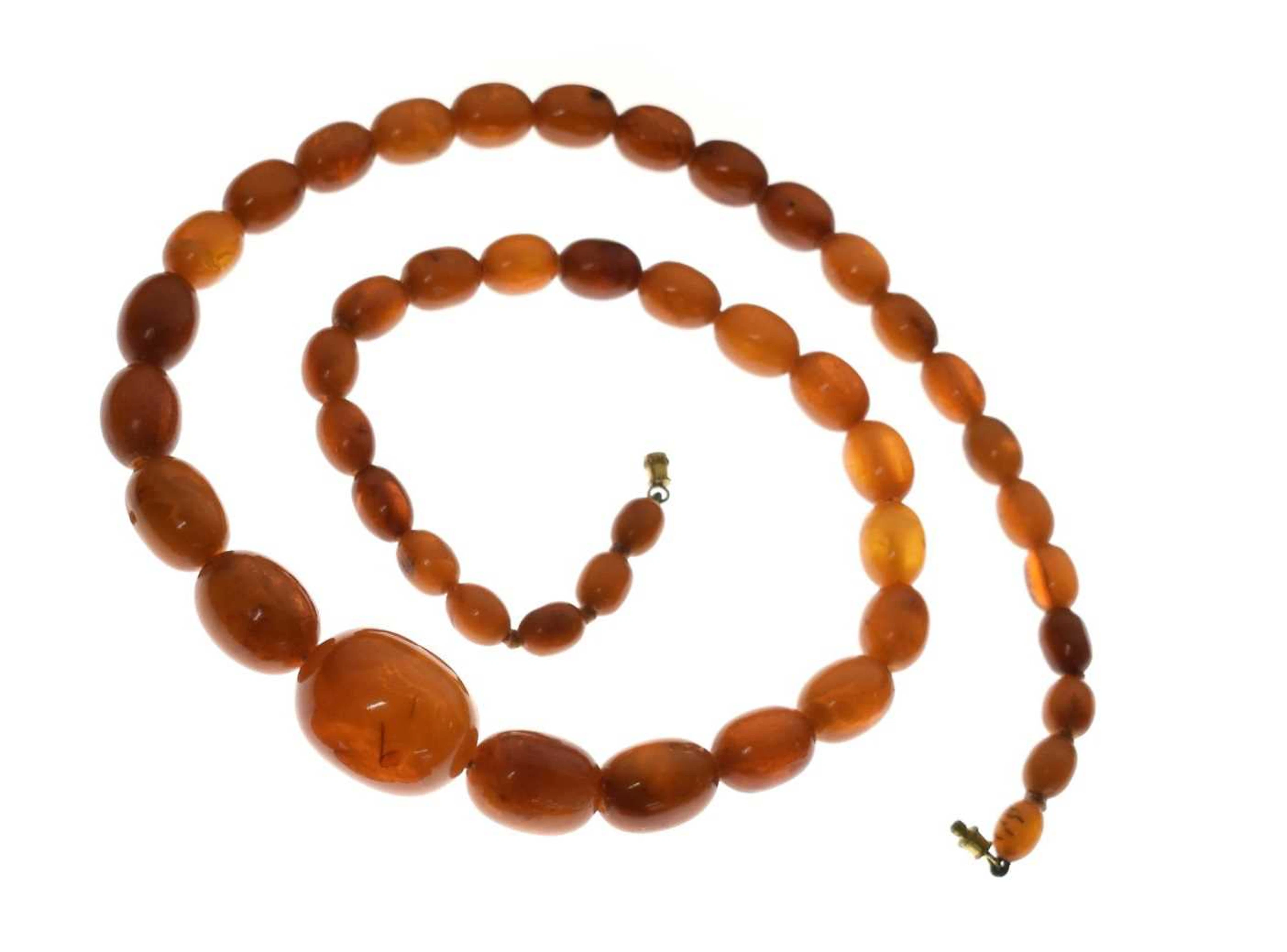 Amber bead necklace, 42g approx