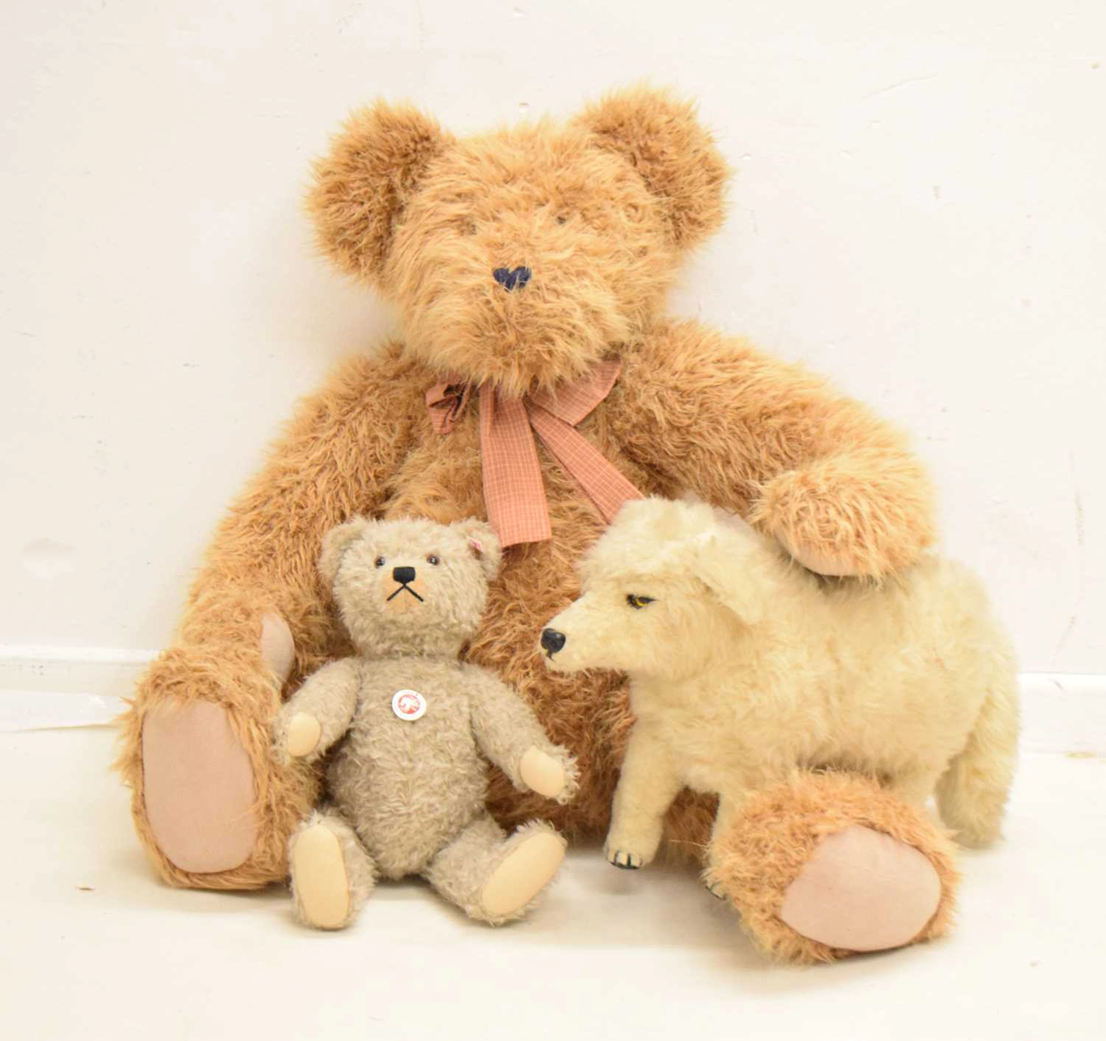 Group of three teddy bears