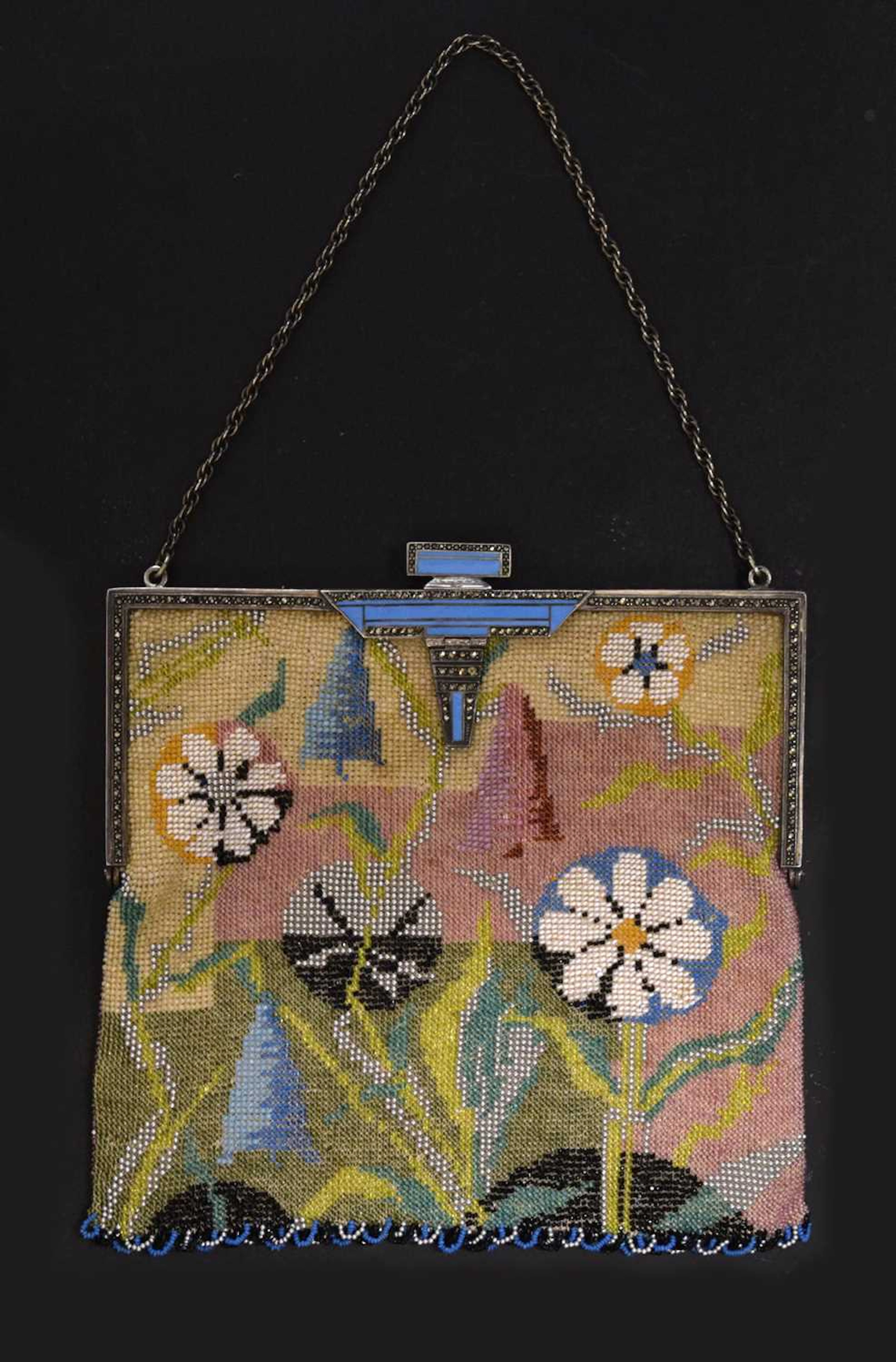 Austrian silver-mounted evening bag with Art Deco mount