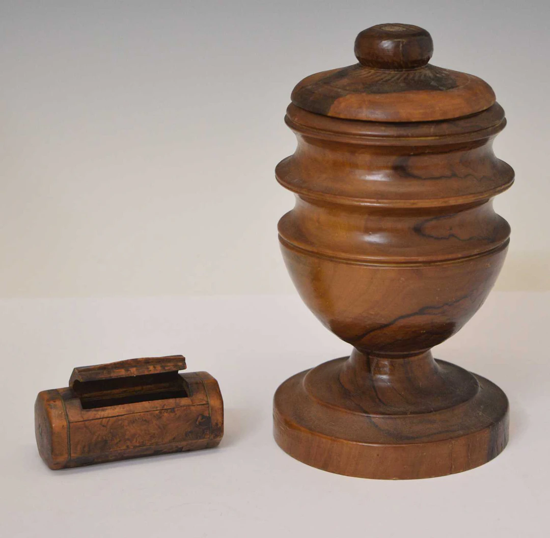 19th century octagonal snuff box and treen tobacco jar
