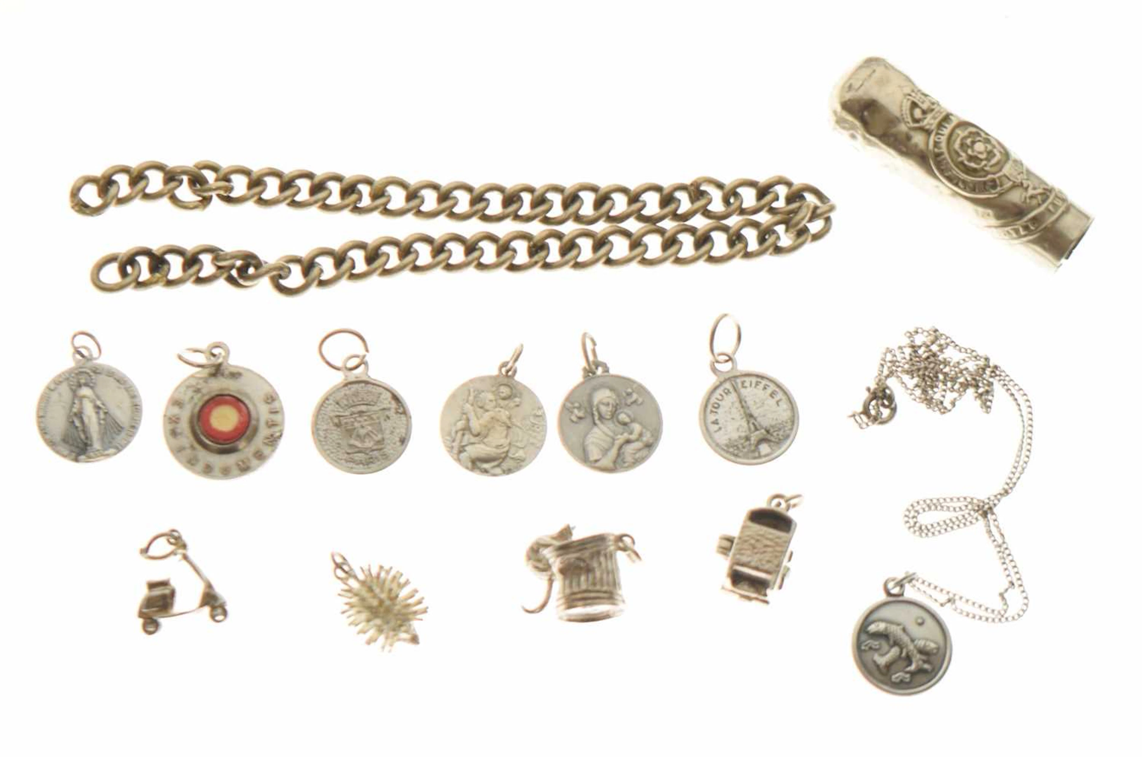 Small collection of silver items, including charms, etc
