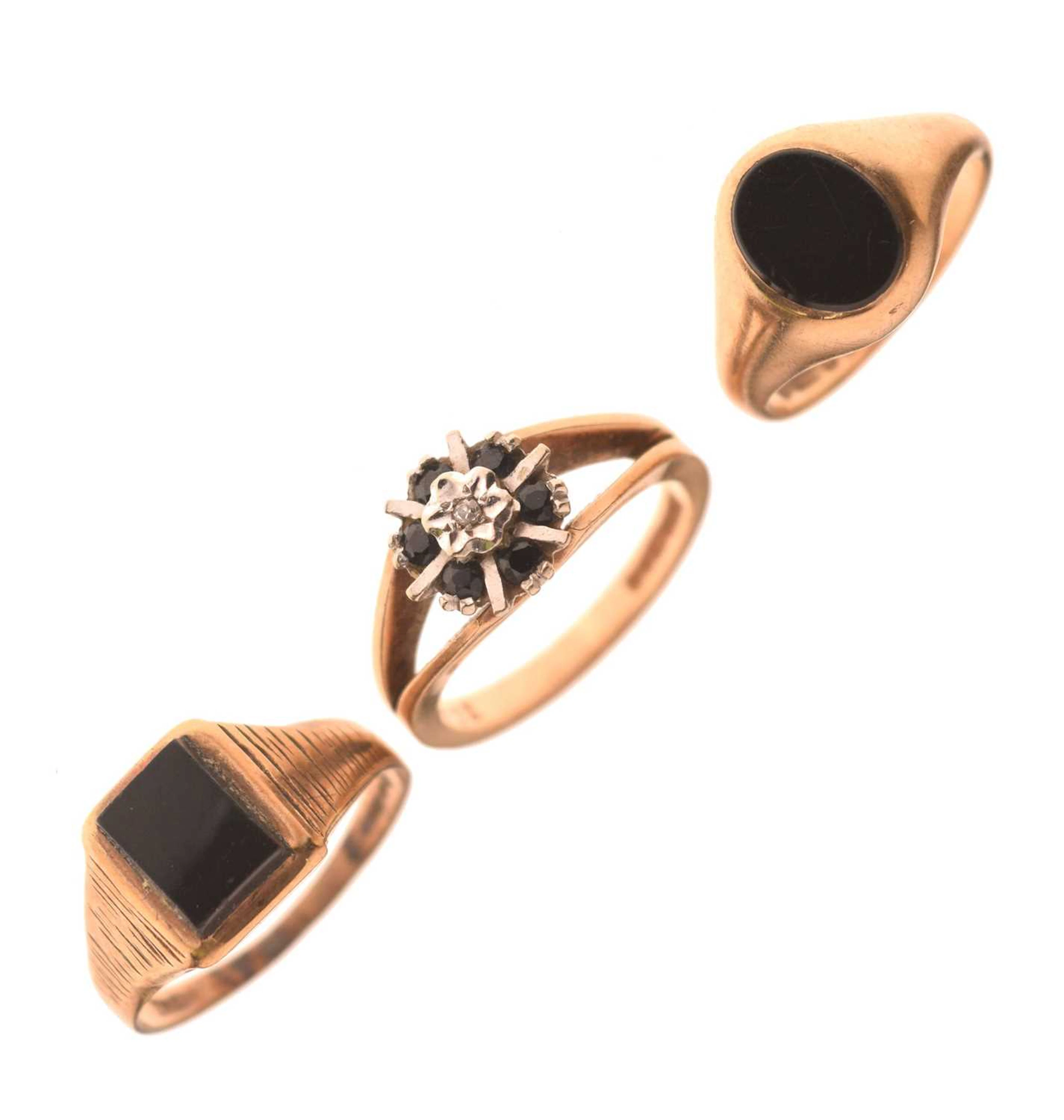 Three vintage 9ct gold rings