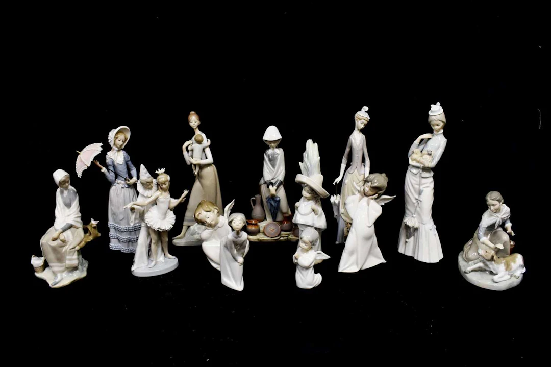 Lladro - Collection of figures