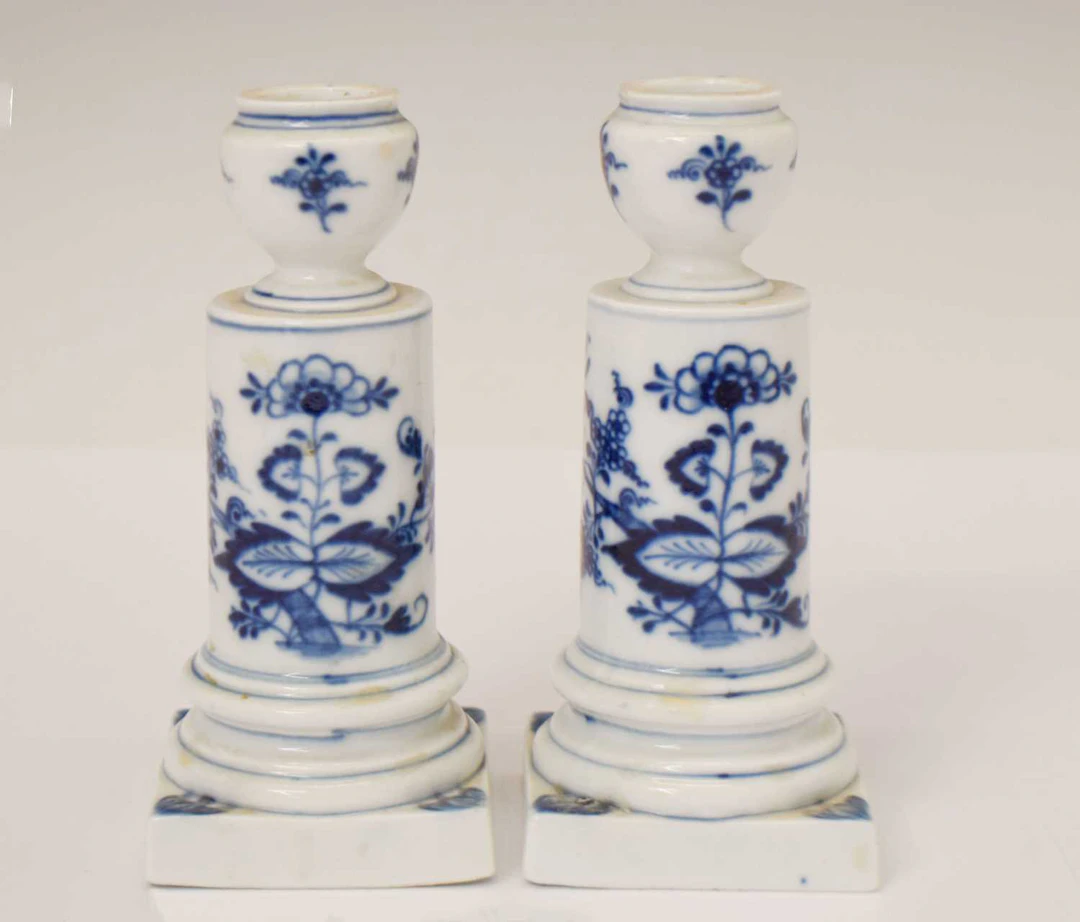 Pair of Meissen 'Onion' pattern porcelain candlesticks