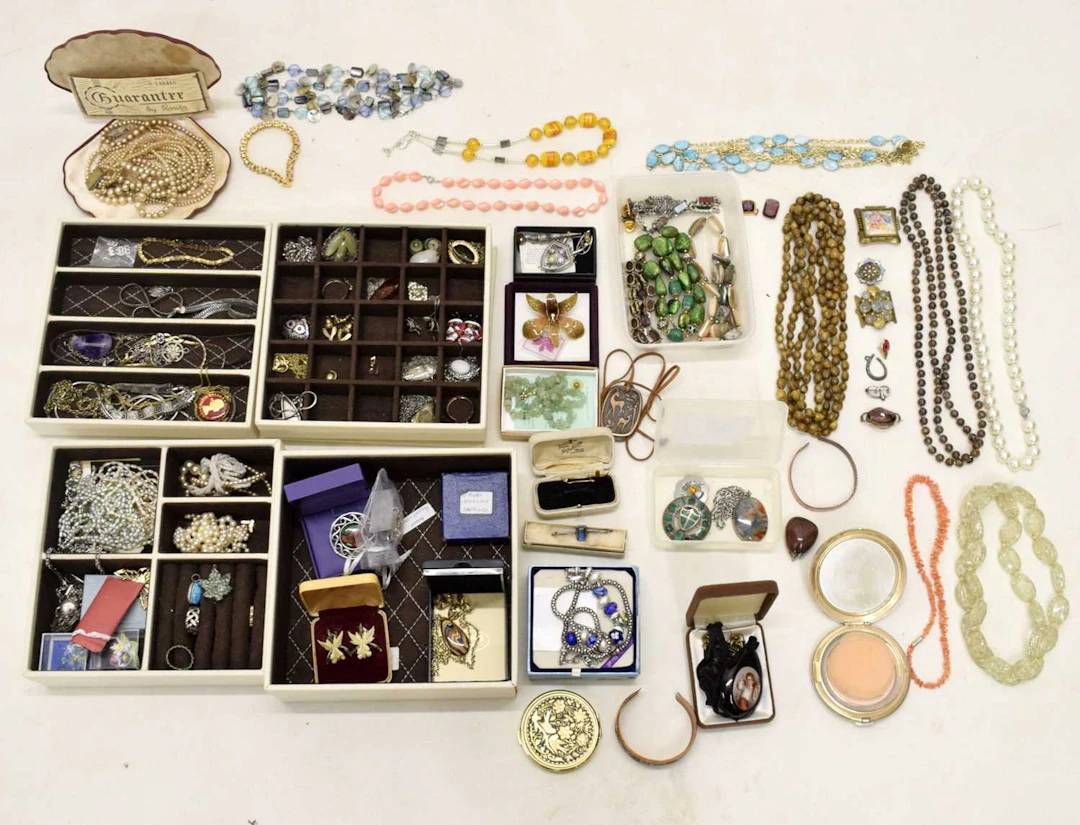 Quantity of costume jewellery to include a silver cocktail watch