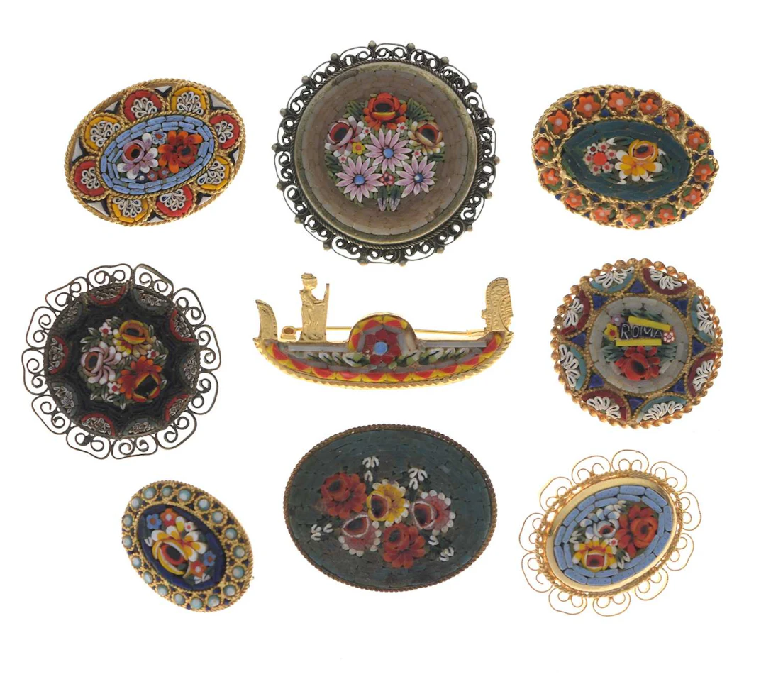 Collection of Italian micro mosaic brooches (9)