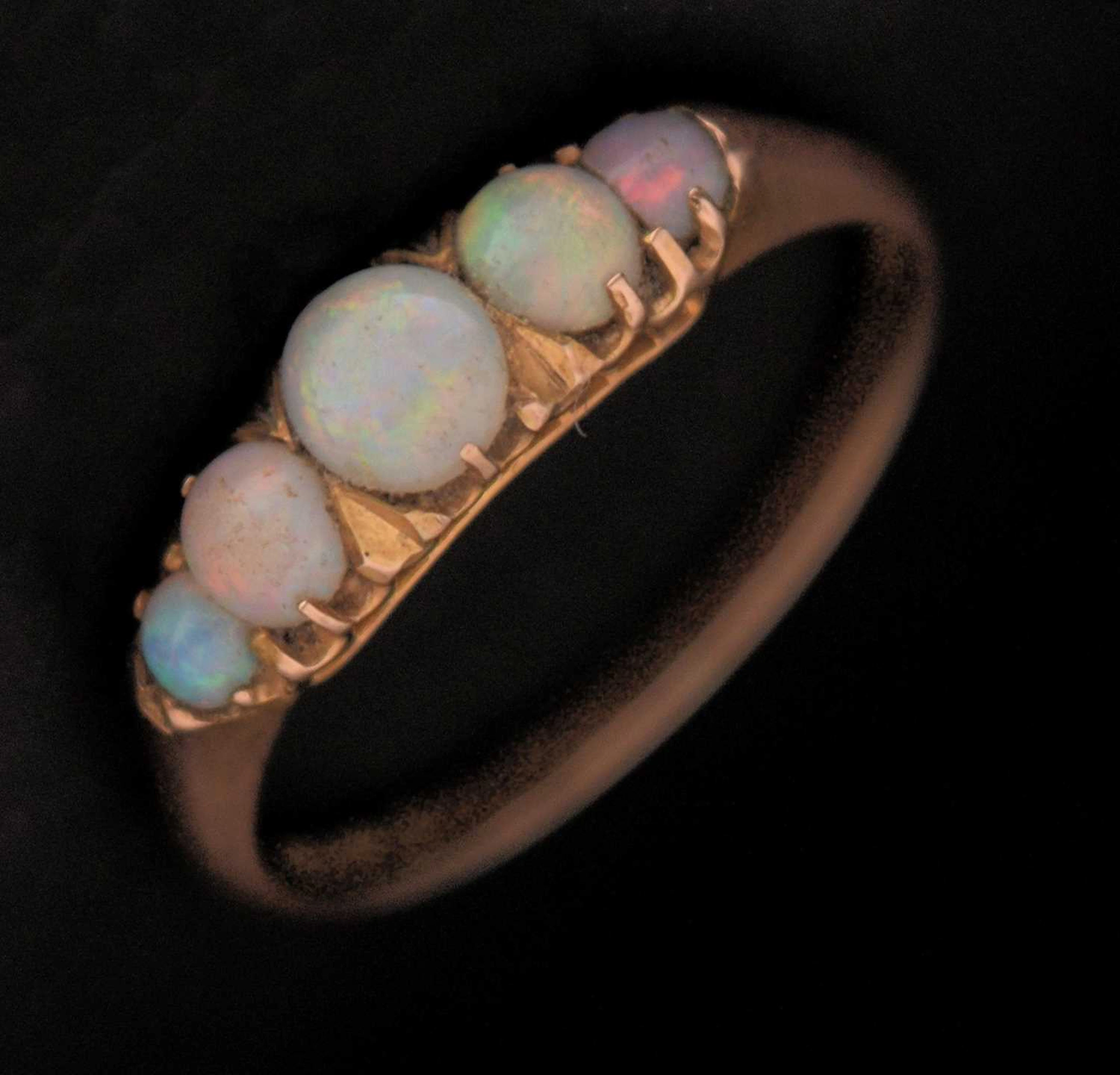 Late Victorian opal five-stone 9ct gold ring