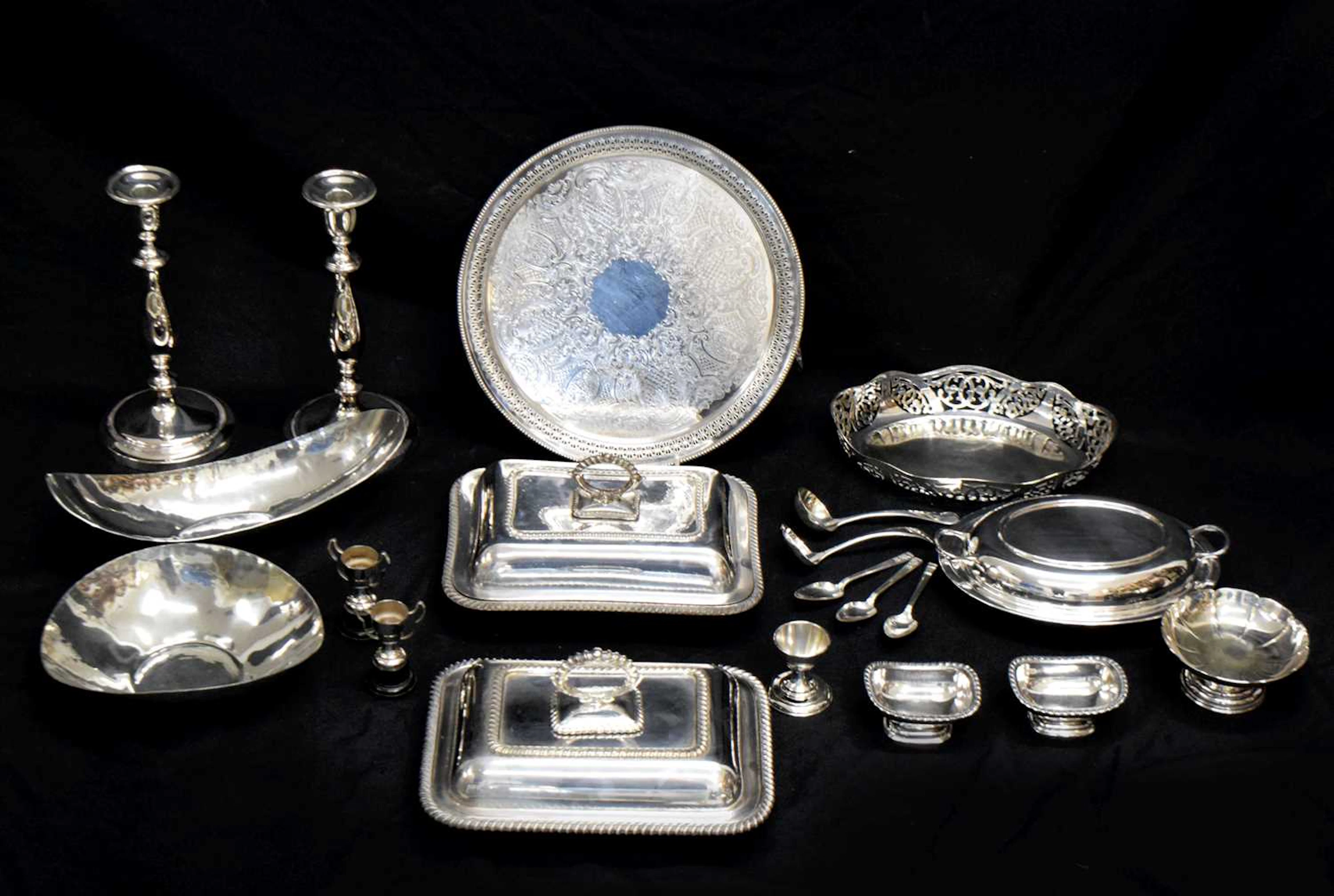 Collection of silver plated and pewter items