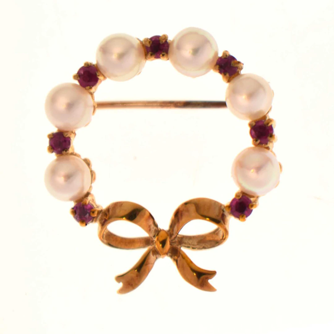 Cultured pearl and ruby 9ct gold brooch