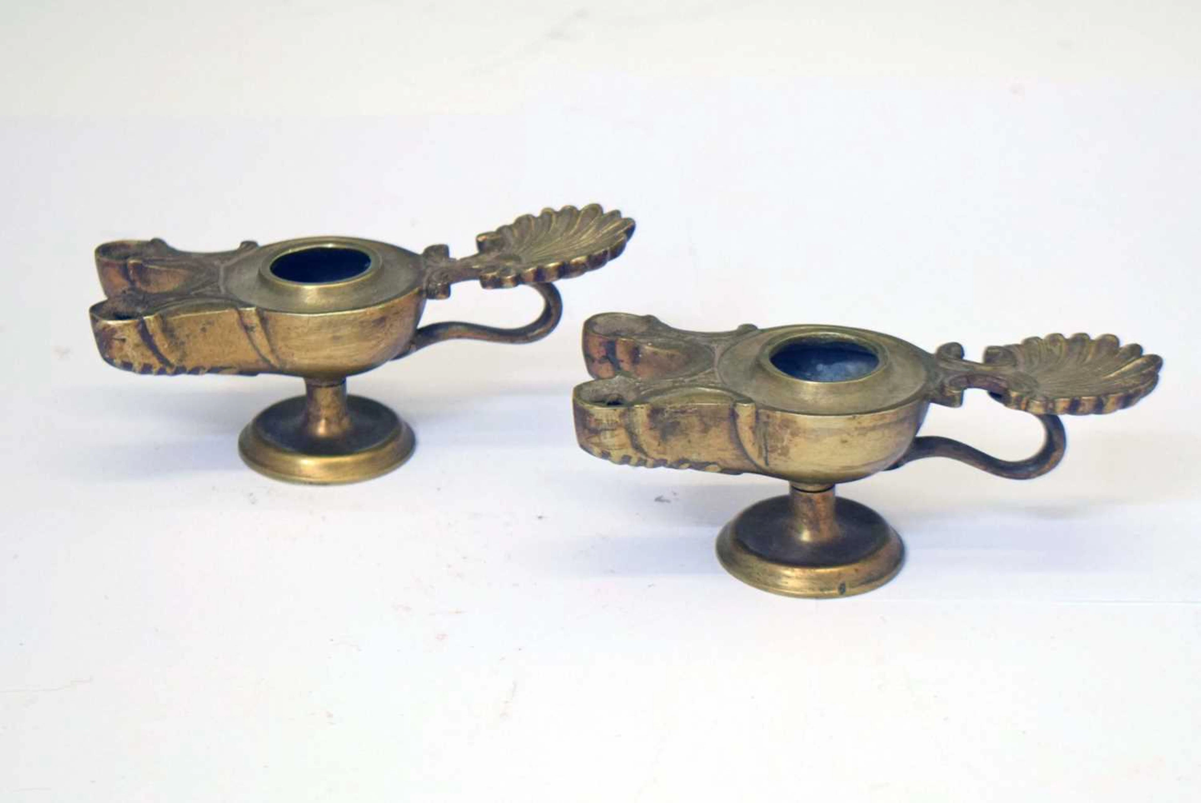 Pair of 19th century bronze copies of Roman oil lamps