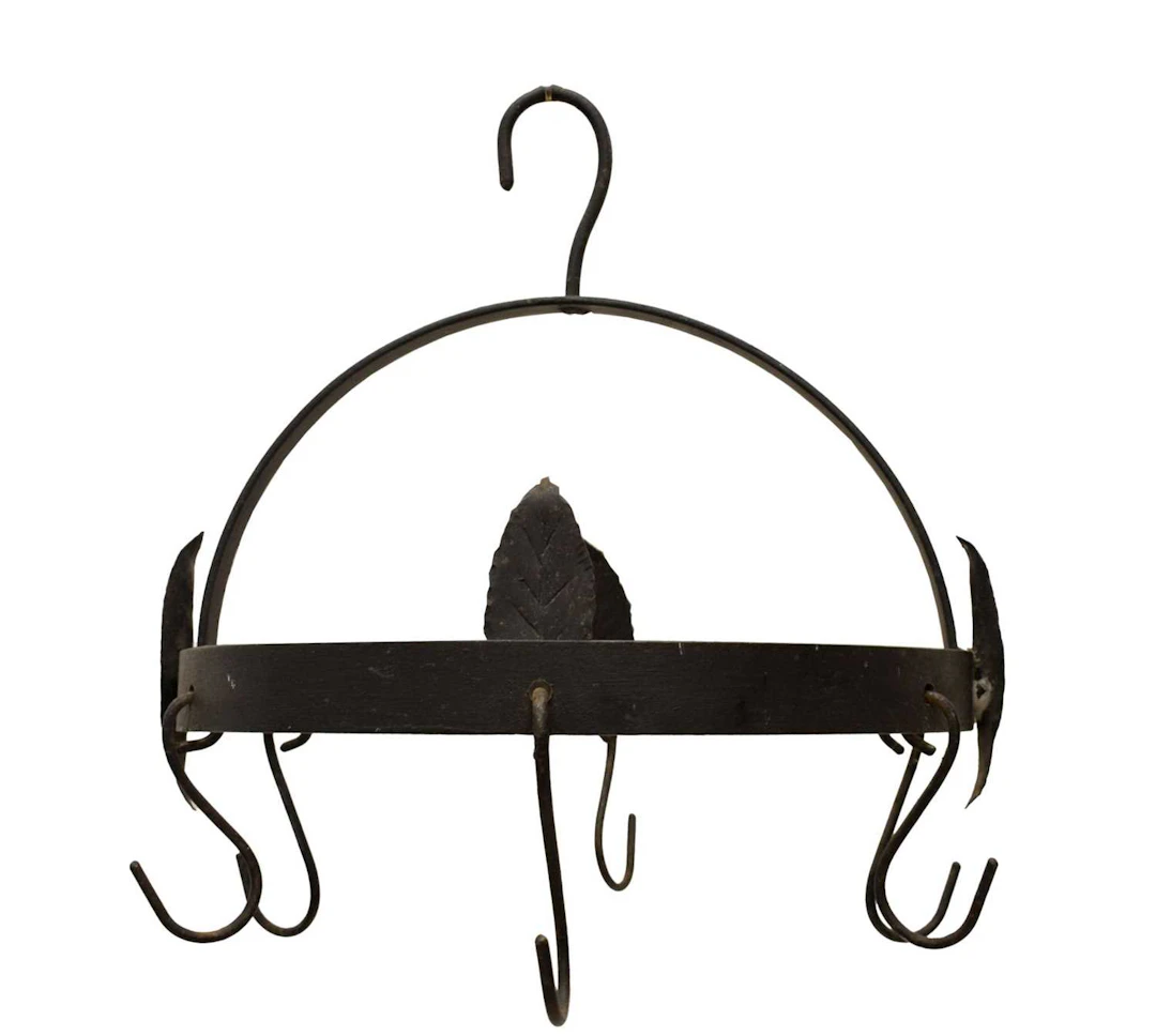 Wrought iron 'crown' game hanger