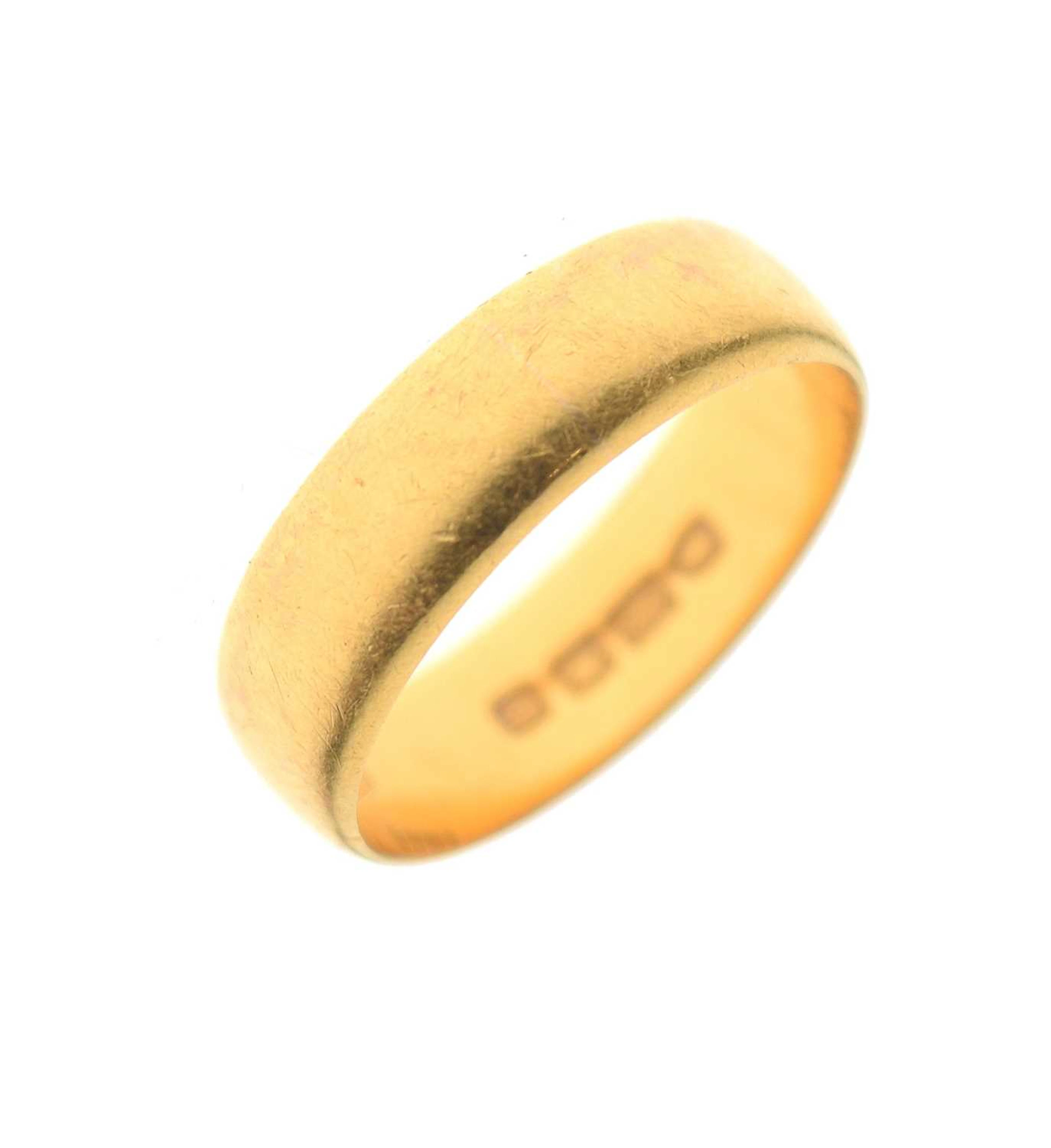 22ct gold wedding band