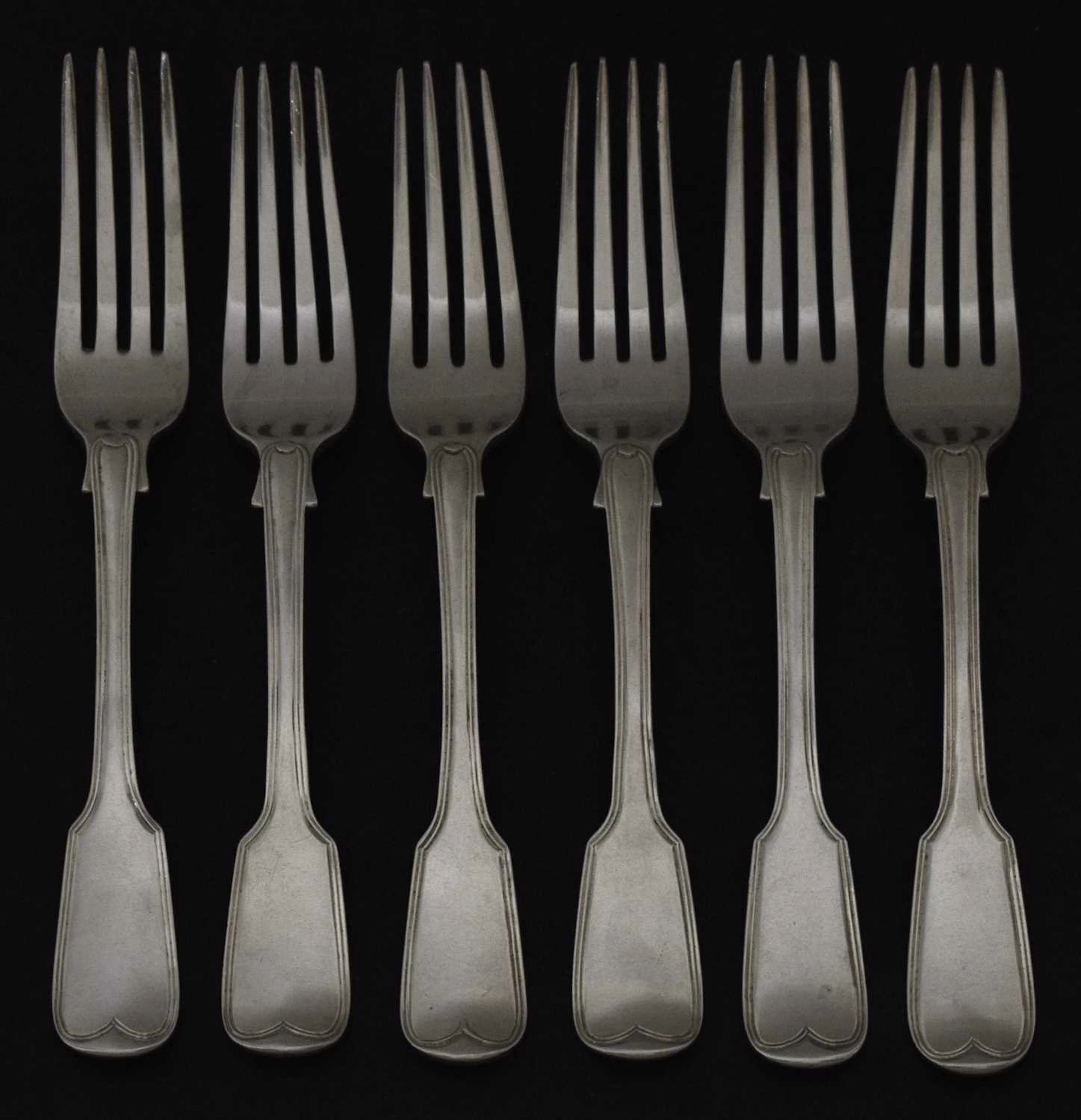 Set of six William IV/early Victorian silver fiddle and thread pattern