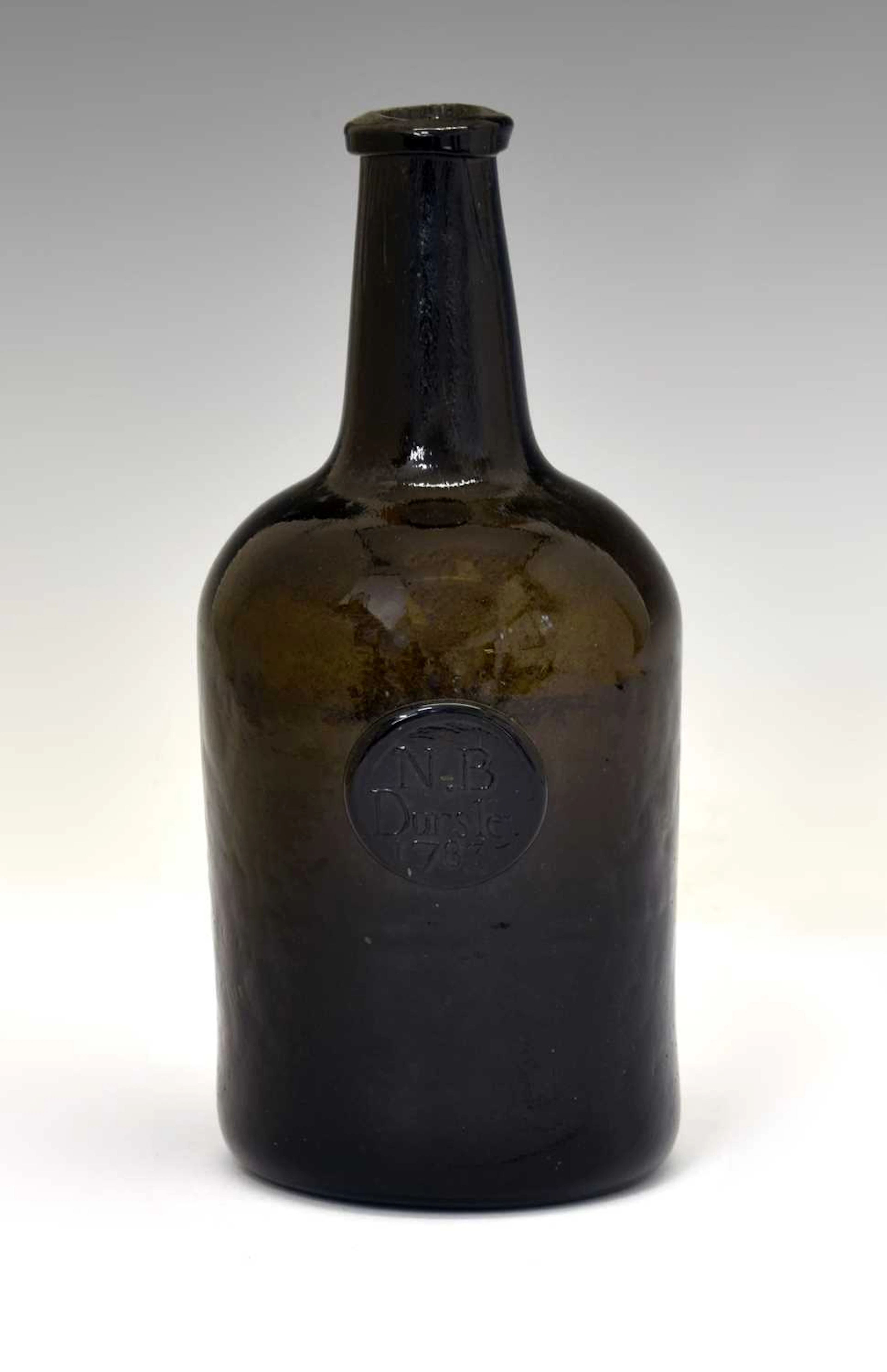 George III seal bottle, N.B., Dursley (Gloucestershire) 1783
