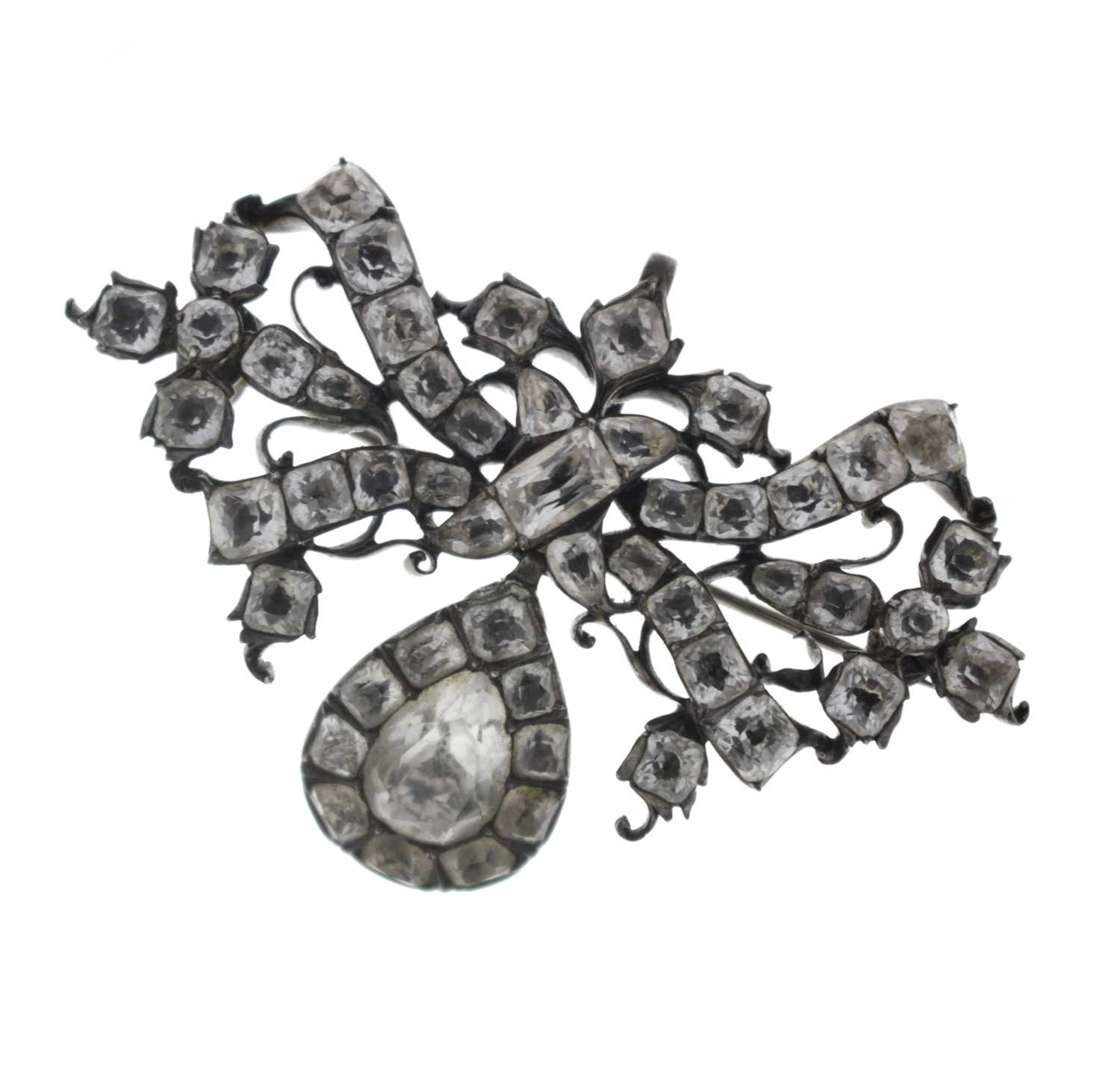 Georgian paste unmarked silver pendant brooch