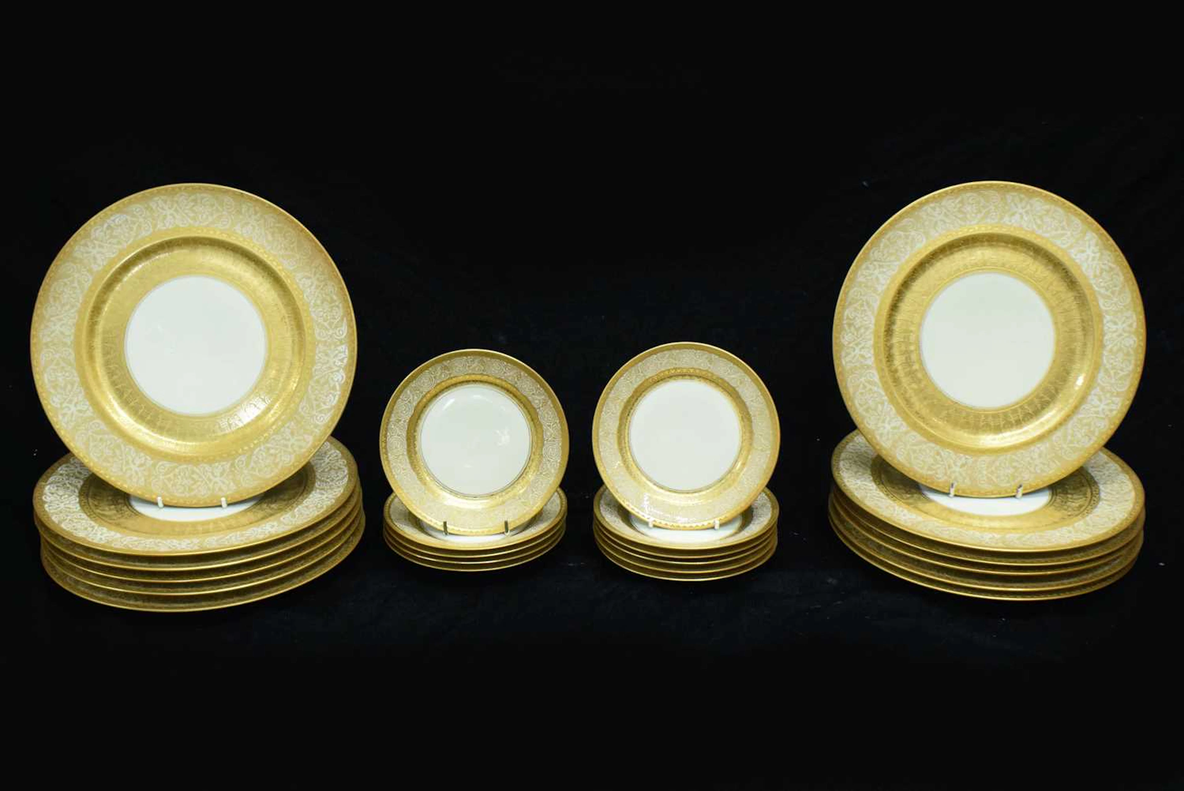 Heinrich and Co Selb Bavaria, dinner plates and side plates