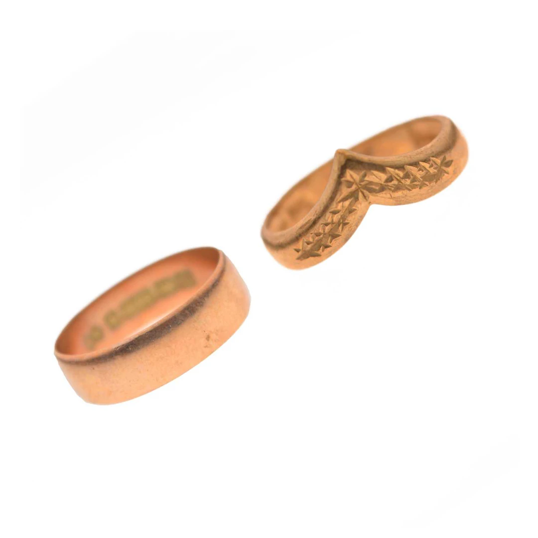 Two 9ct gold rings