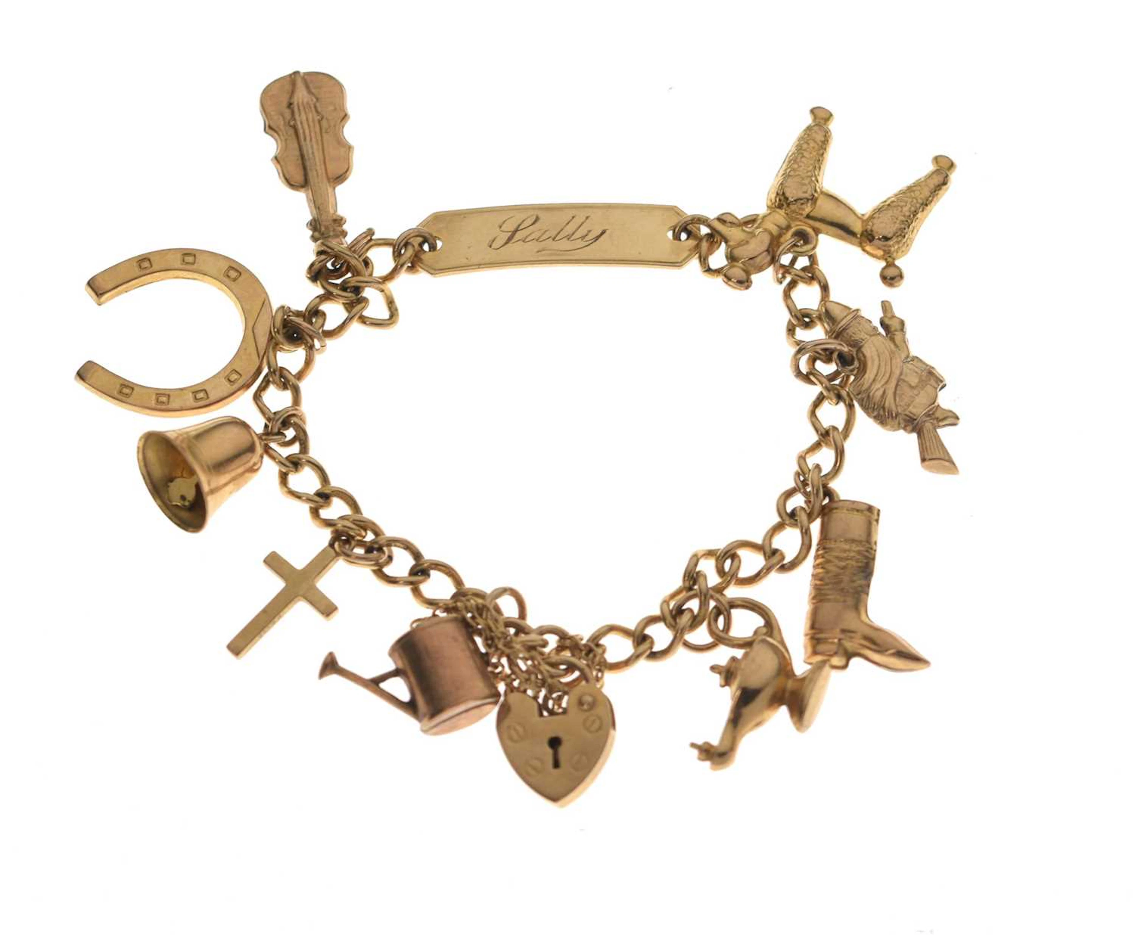 Vintage 9ct gold charm bracelet