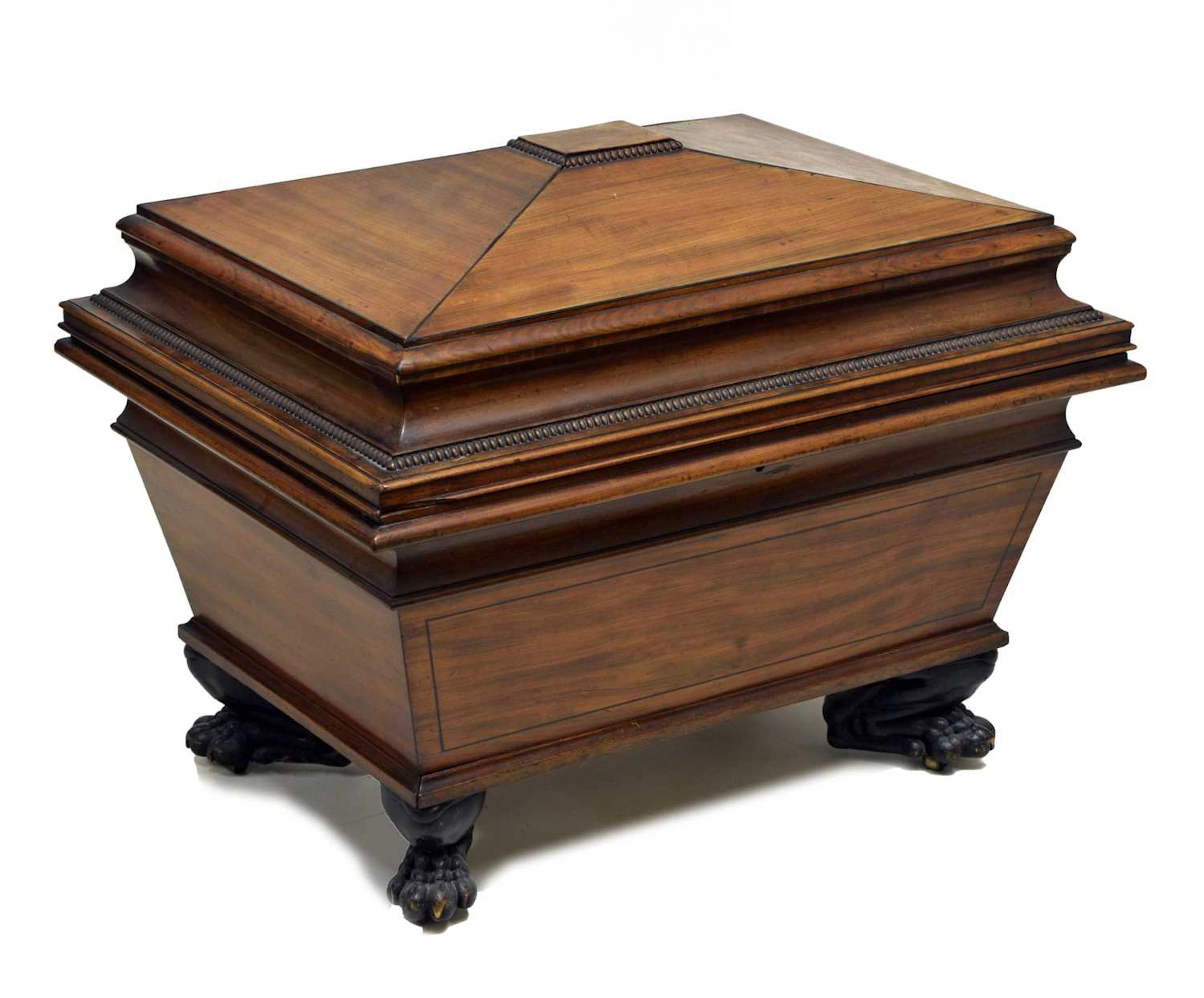 Early Victorian mahogany wine cooler or cellaret